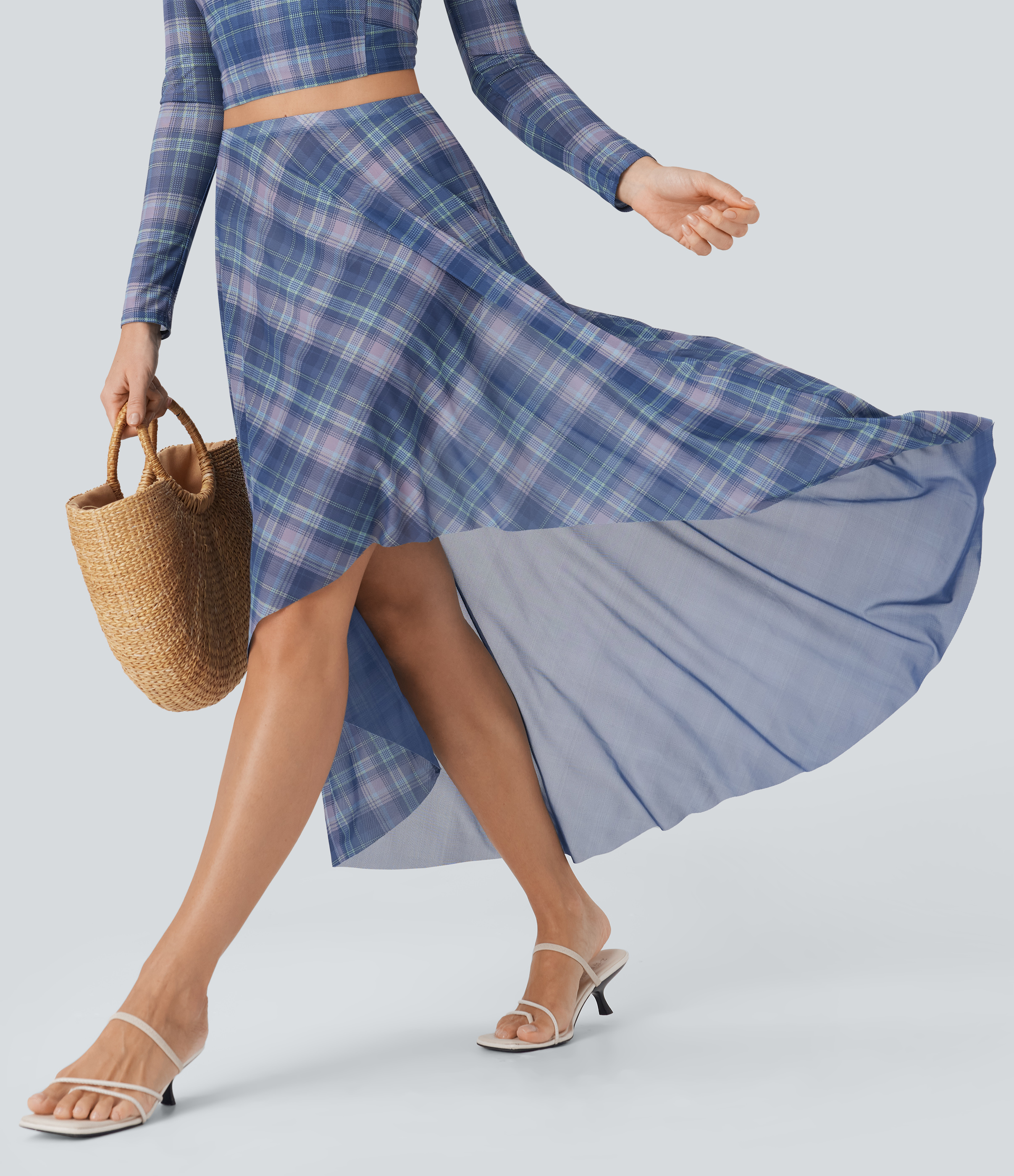 Falda larga fluida con tiro alto de malla transparente con tiro alto y cuadros escoceses