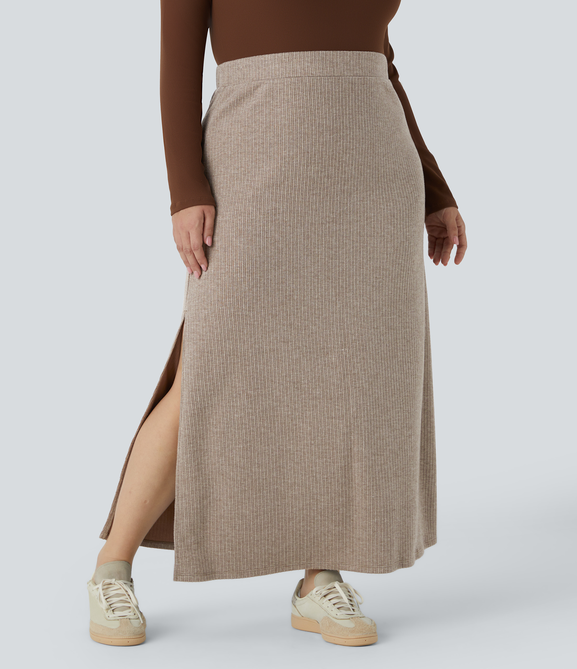Mocha Meringue Robe maxi côtelée, taille haute et coupe en A, pour les femmes qui préfèrent une coupe décontractée et ample. / 1