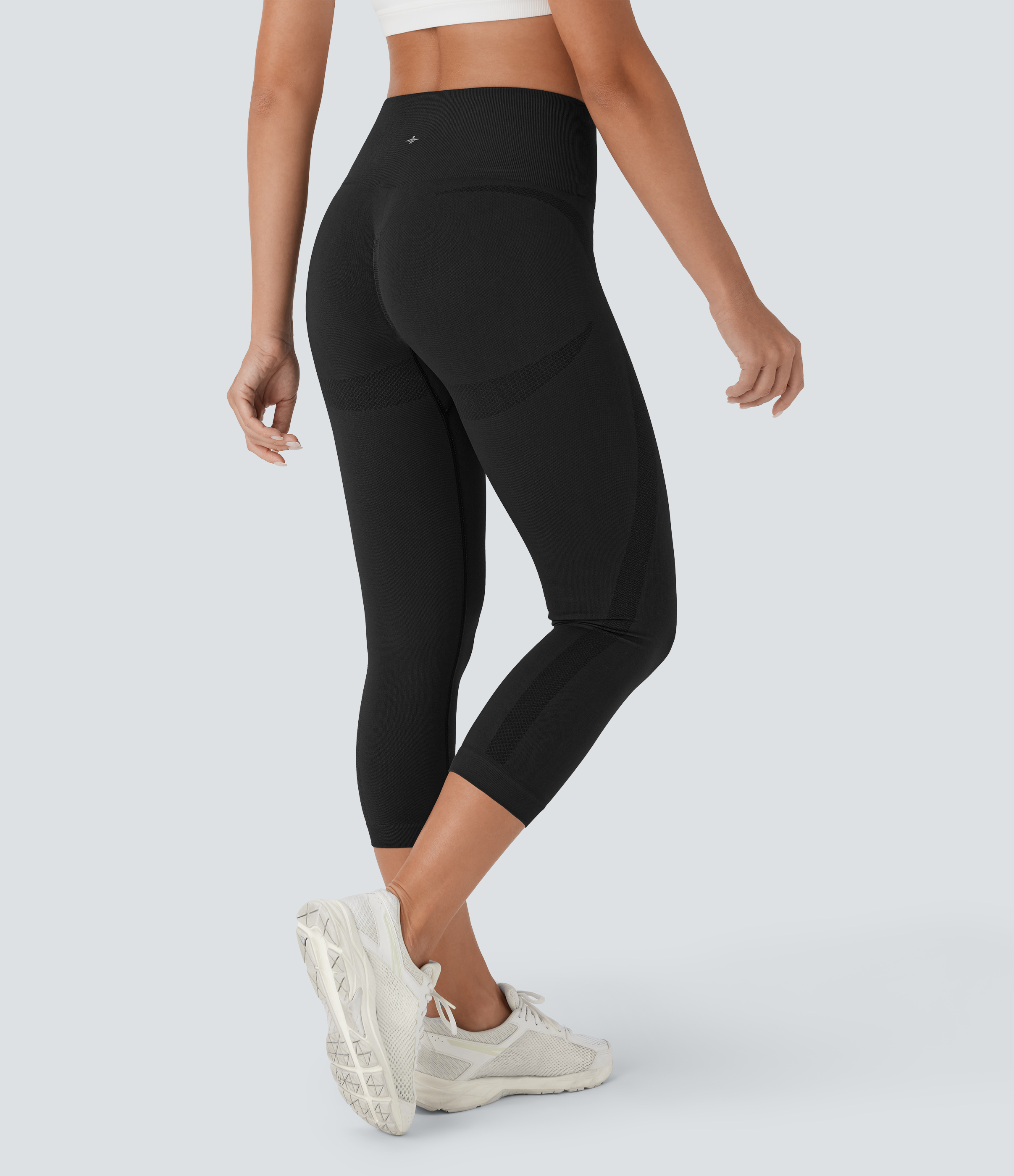 Black Seamless Flow High Waisted Ruched Capri Tights Women Gym Scrunch Yoga Leggings / 2