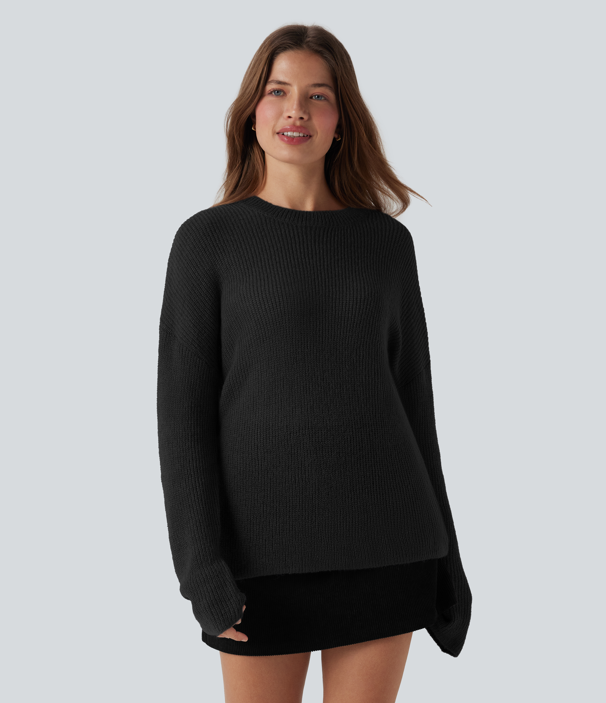 Lässiger Pullover mit überschnittenen Schultern und langen Ärmeln