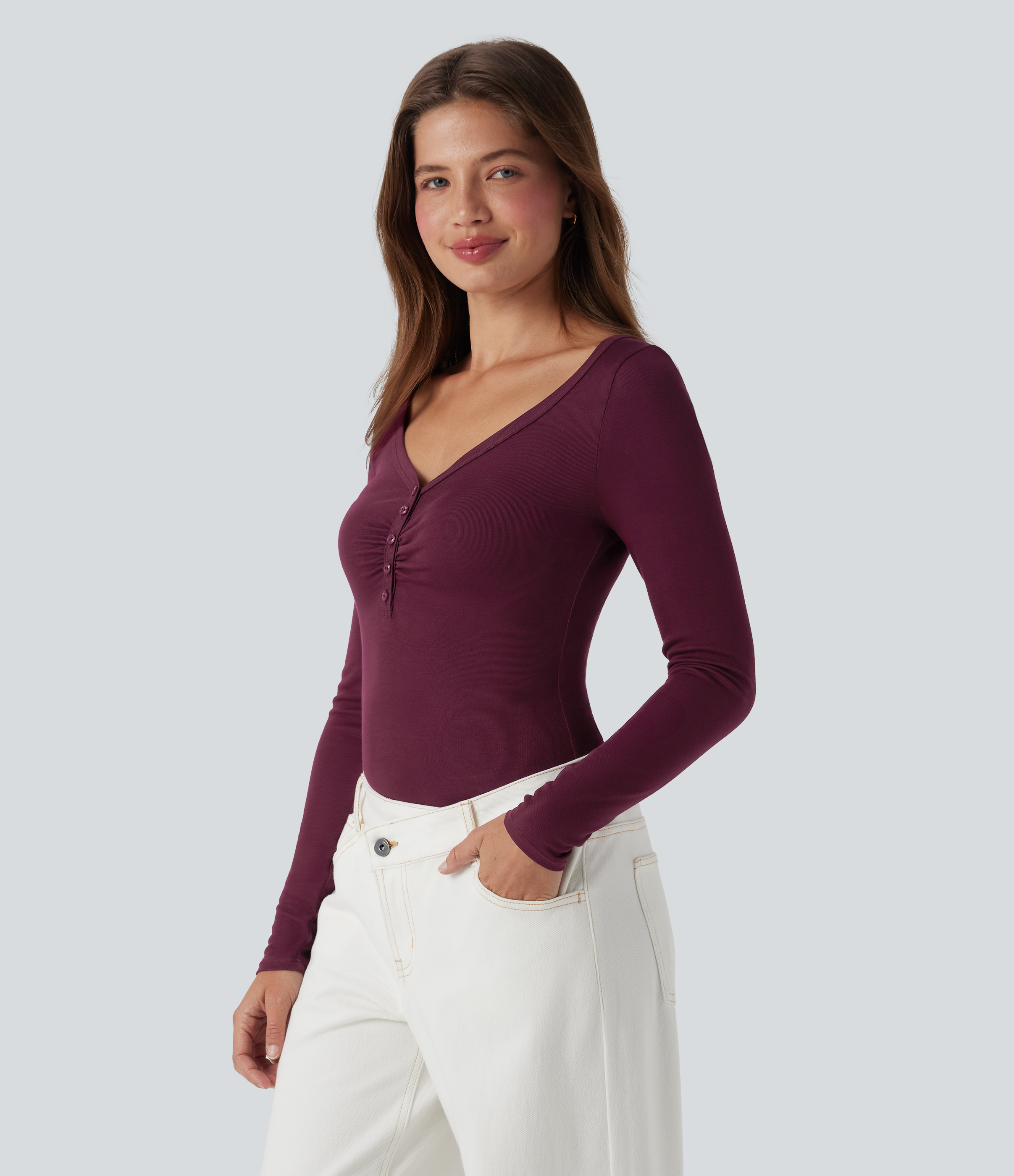 Top casual de manga larga con cuello henley acanalado