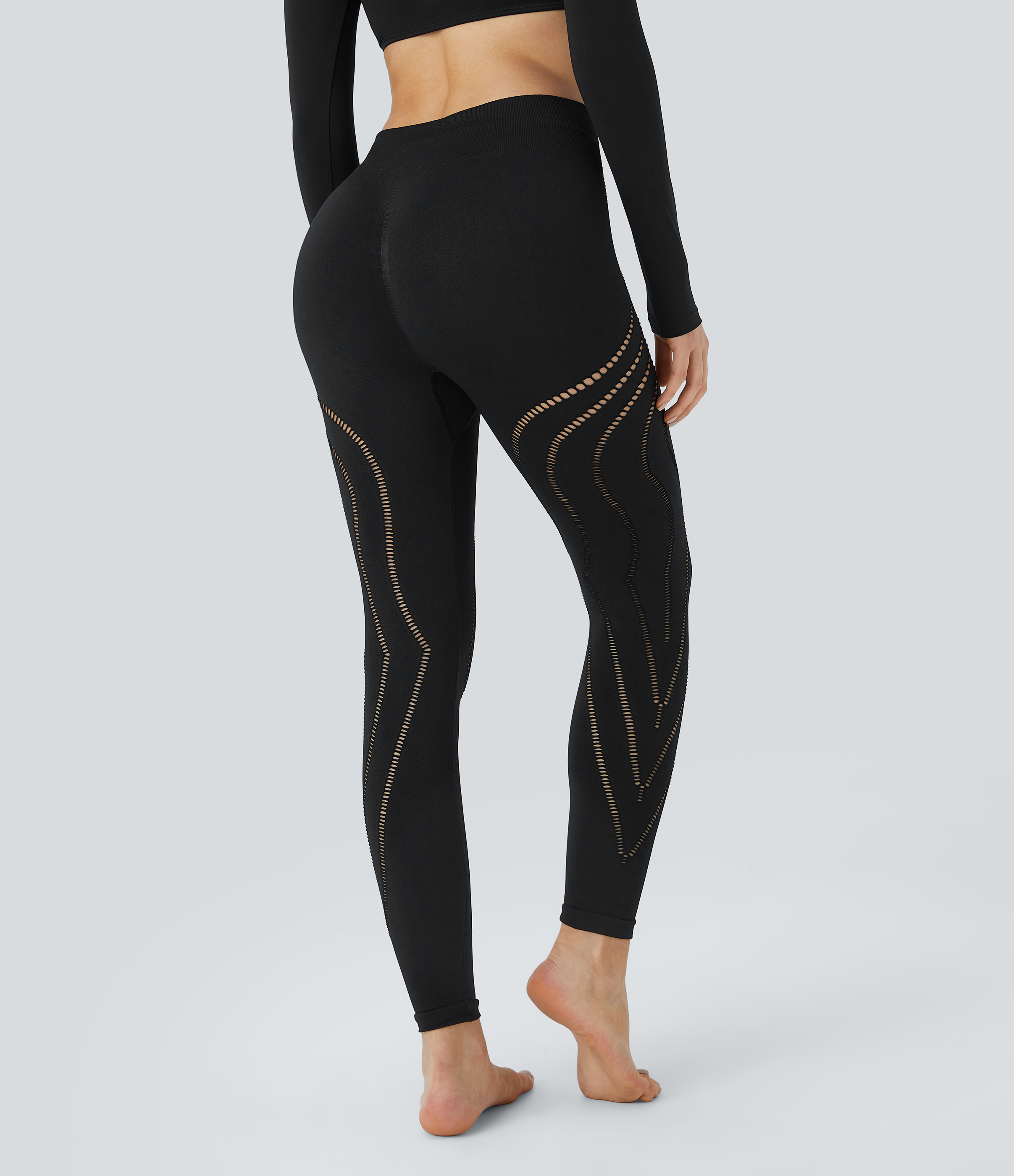 Black OneForm Seamless Flow High Waisted Cut Out Yoga 7/8 Leggings / 2