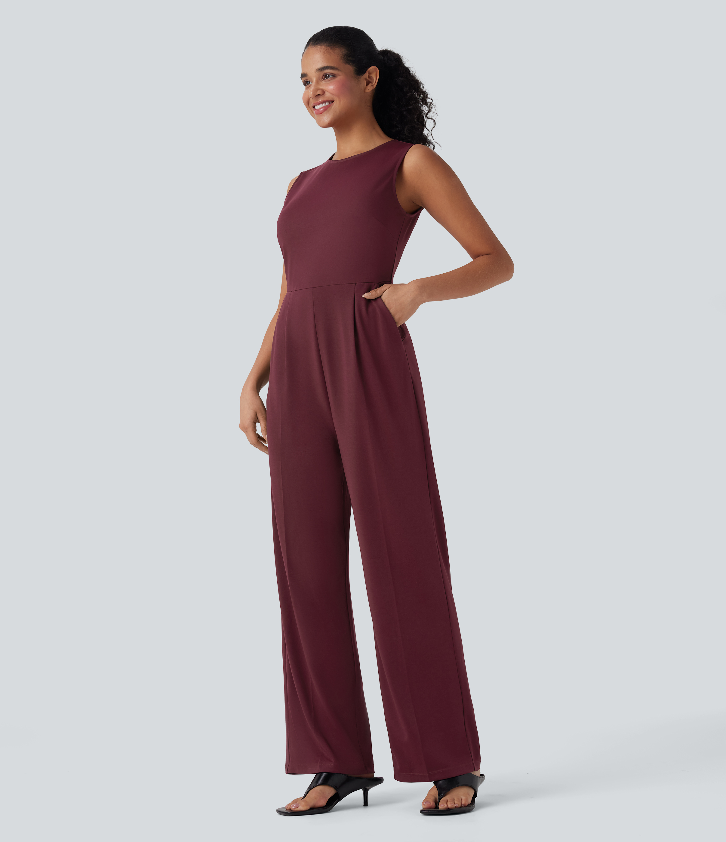 Zinfandel Jumpsuit de oficina sin mangas con cremallera y bolsillos / 1