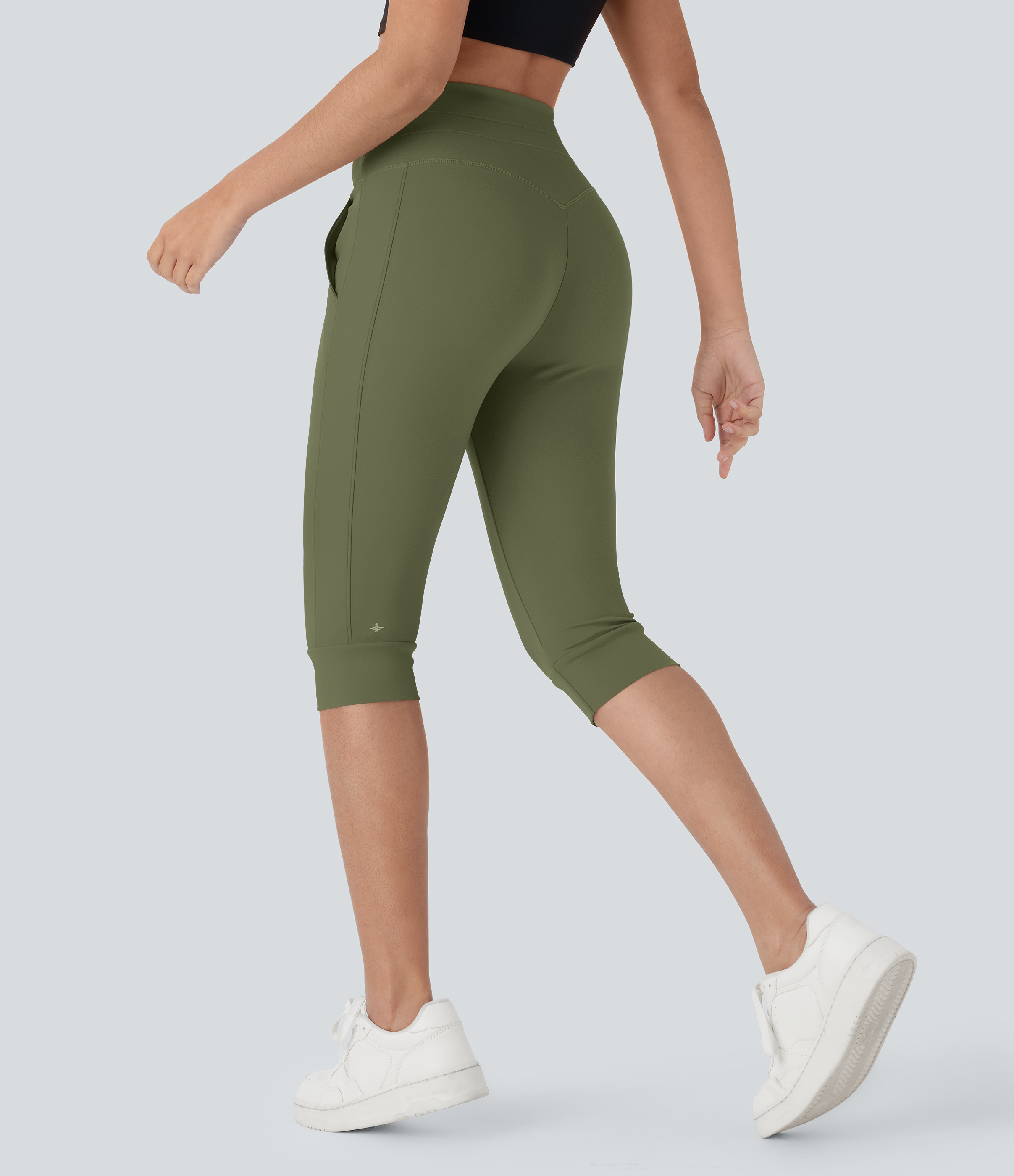Loden Green SoftlyZero™ plysch capri-joggers med hög midja, dragsko och fickor för yoga / 2