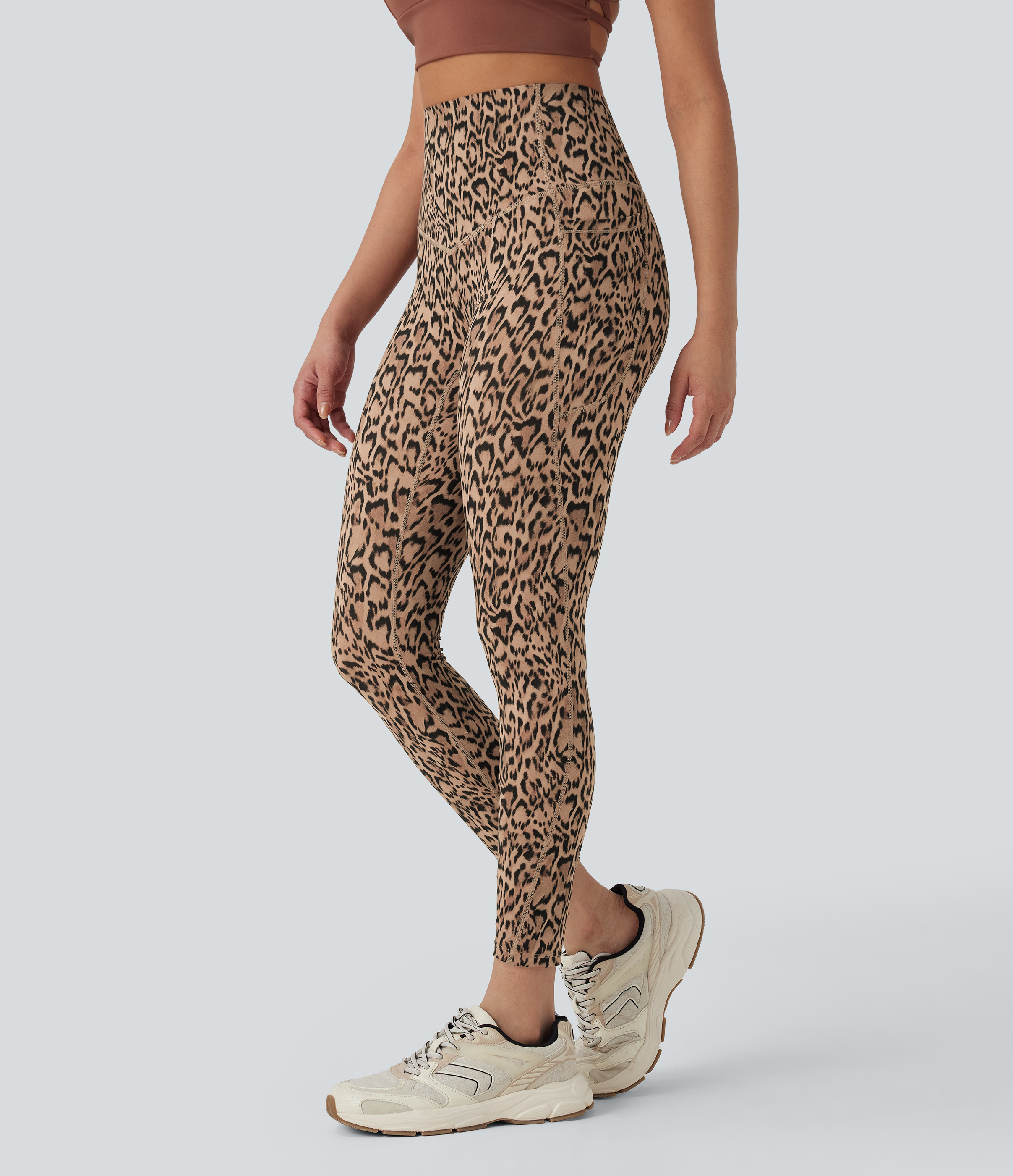 Halara UltraSculpt™ Leoparden-Print Yoga-Leggings, hoch geschnitten, bauchformend, mit Taschen