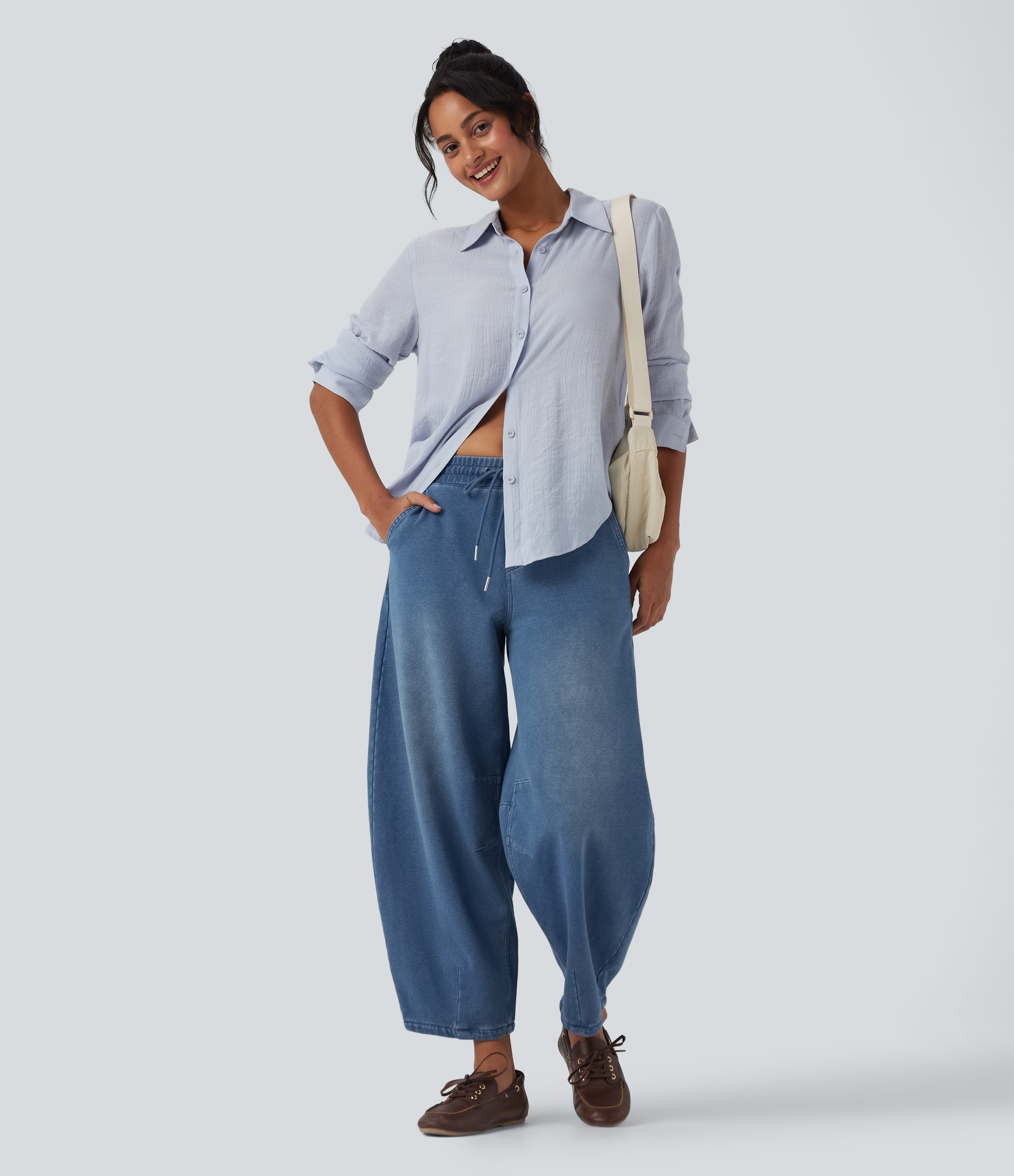 Tide Blue Denim Halara Flex™ - Lässige Denimjoggers mit mittelhohem Bund, Seitentaschen, Kordelzug und Barrel-Leg / 2