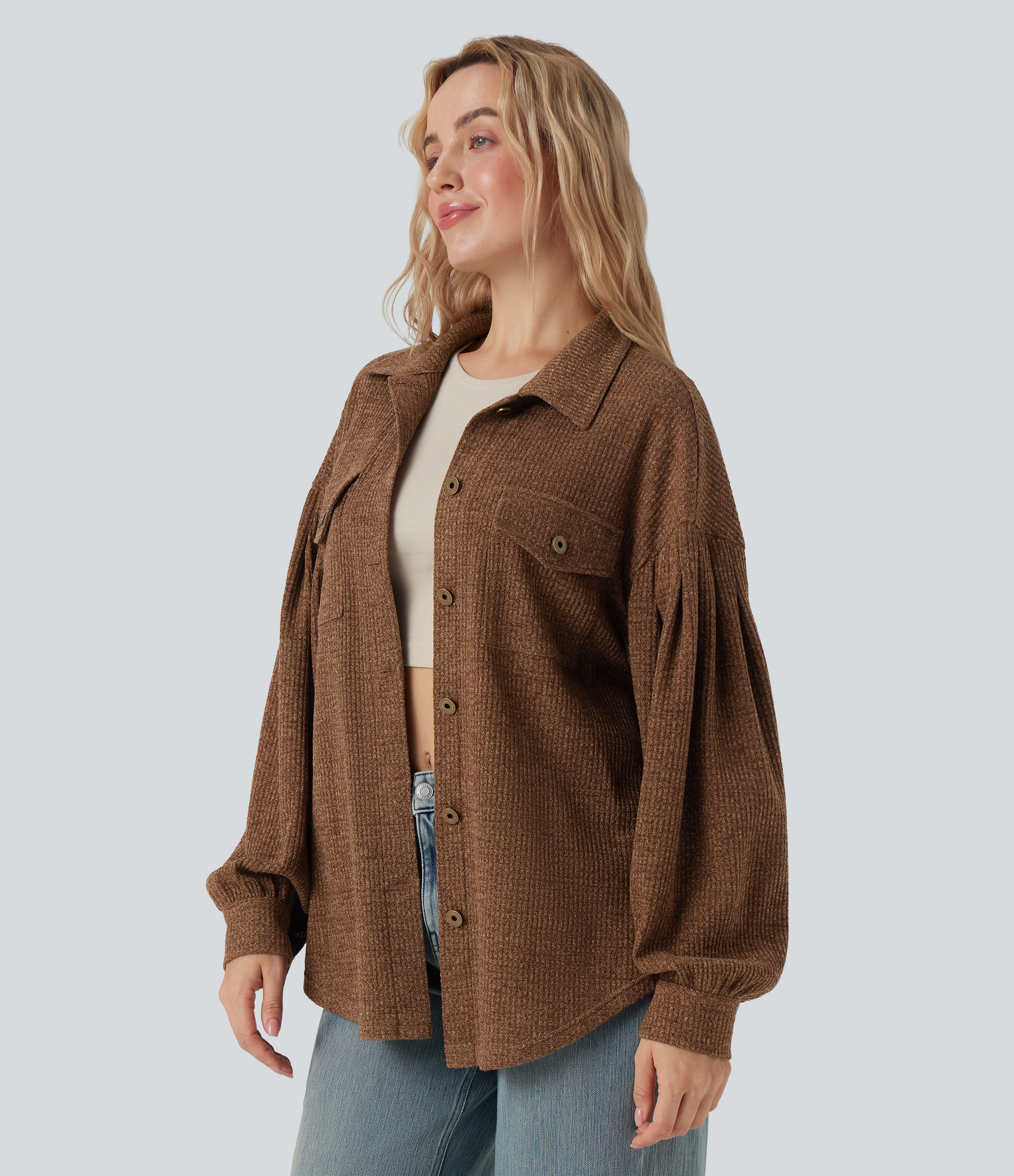 Jacke aus Waffelstrick mit Brusttaschen, langen Ärmeln und abgerundetem Saum