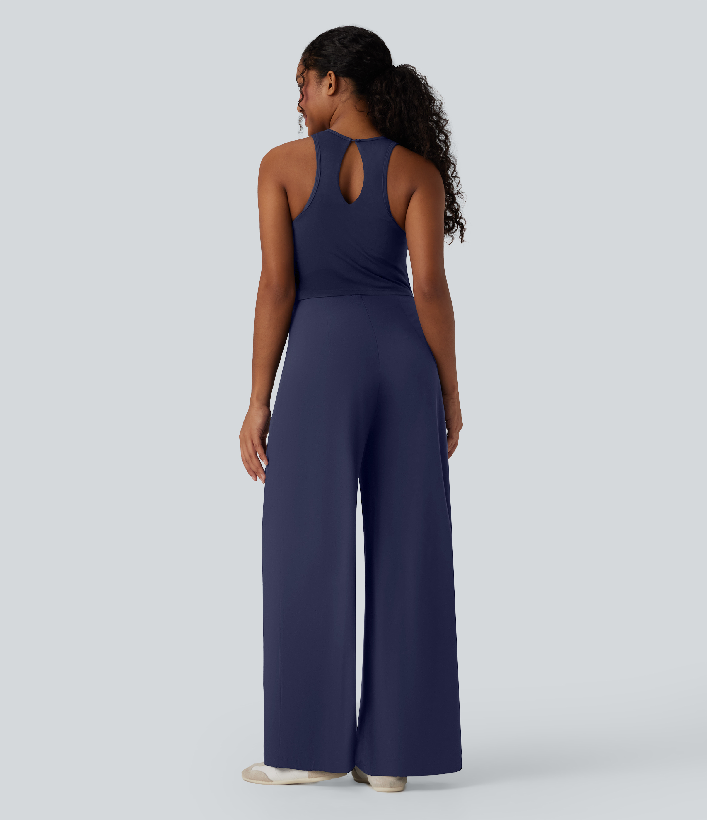 Patriot Blue Jumpsuit casual Breezeful™ sin mangas cut-out con secado rápido y bolsillos - Easy Peezy / 2