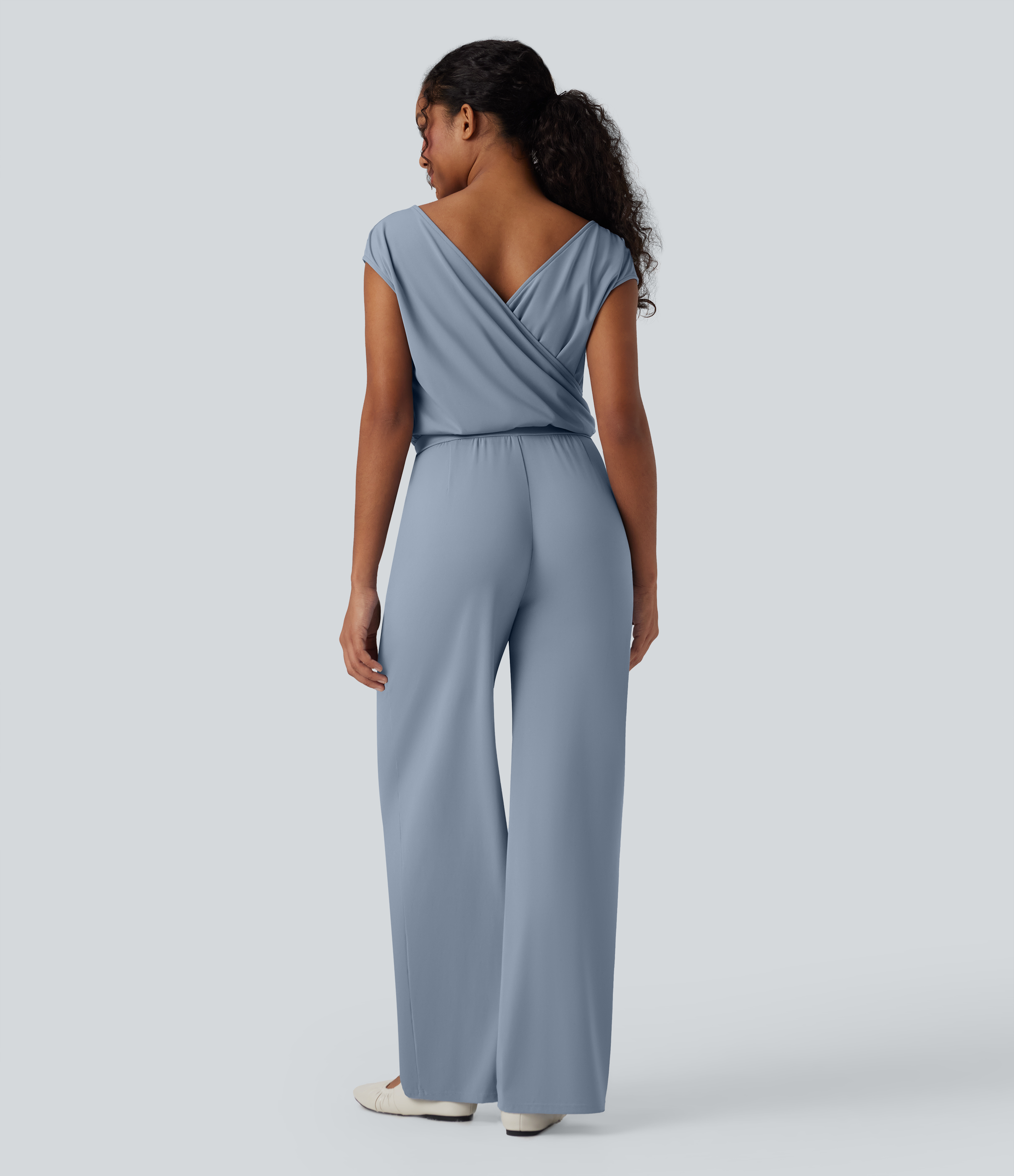 Snowflake Blue Jumpsuit casual recto SoftlyZero™ de manga corta y tacto fresco con cuello vuelto y bolsillos / 2