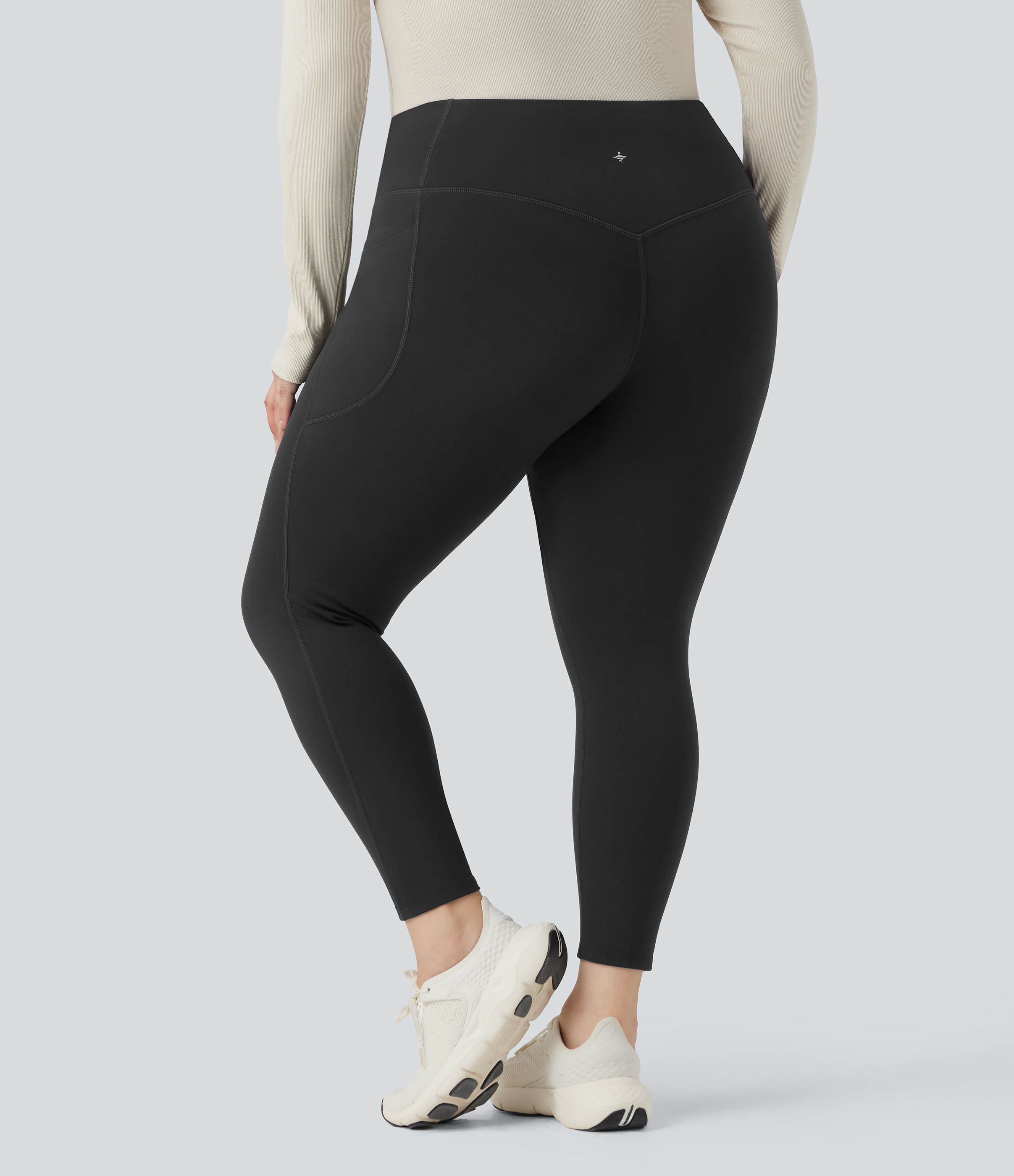 Noir SoftlyZero™ Leggings d'entraînement doux et chauds, taille haute, sculptant le ventre — grande taille avec poches / 2