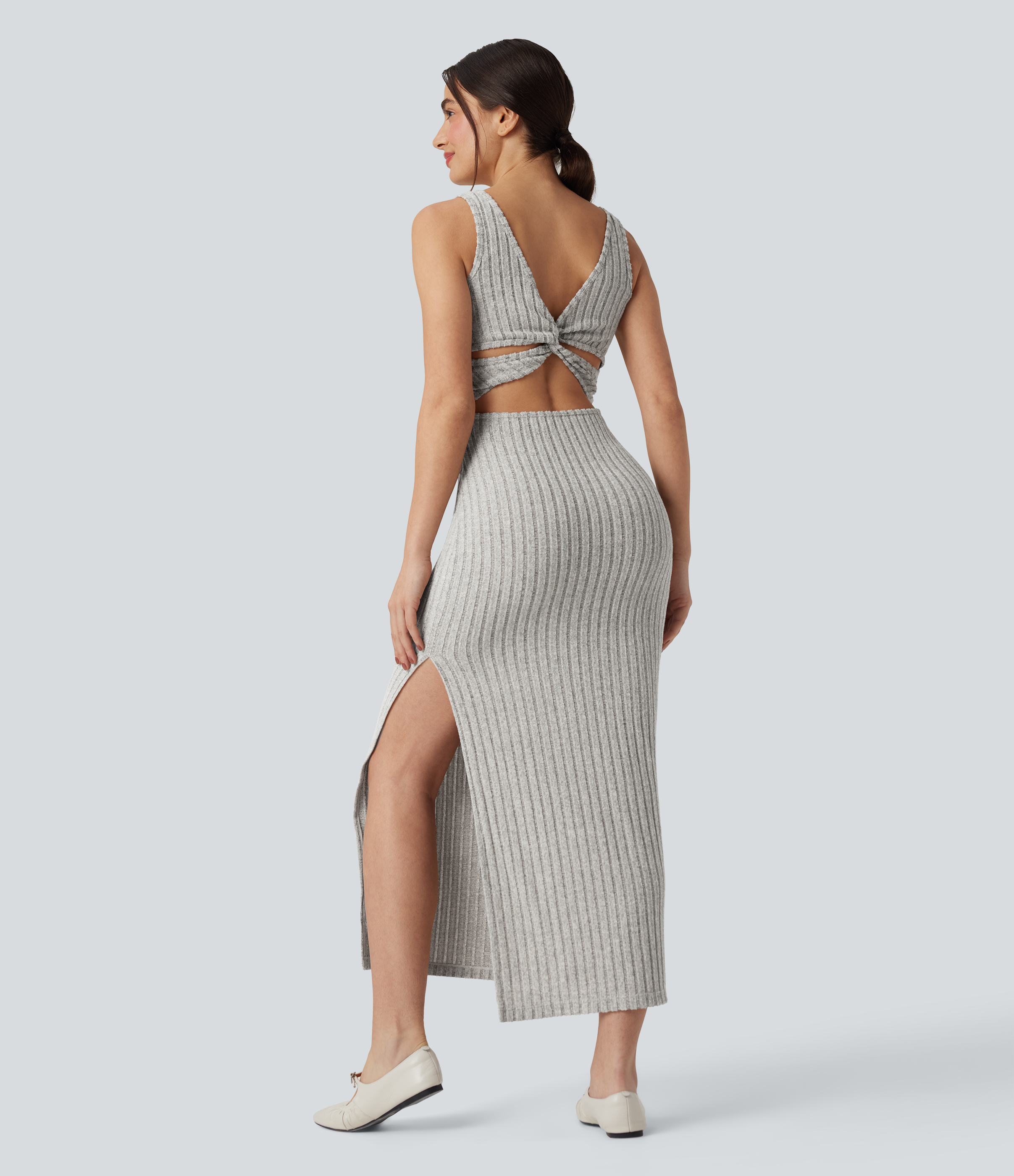 Robe longue moulante décontractée maille côtelée col carré sans manches dos torsadé avec fente