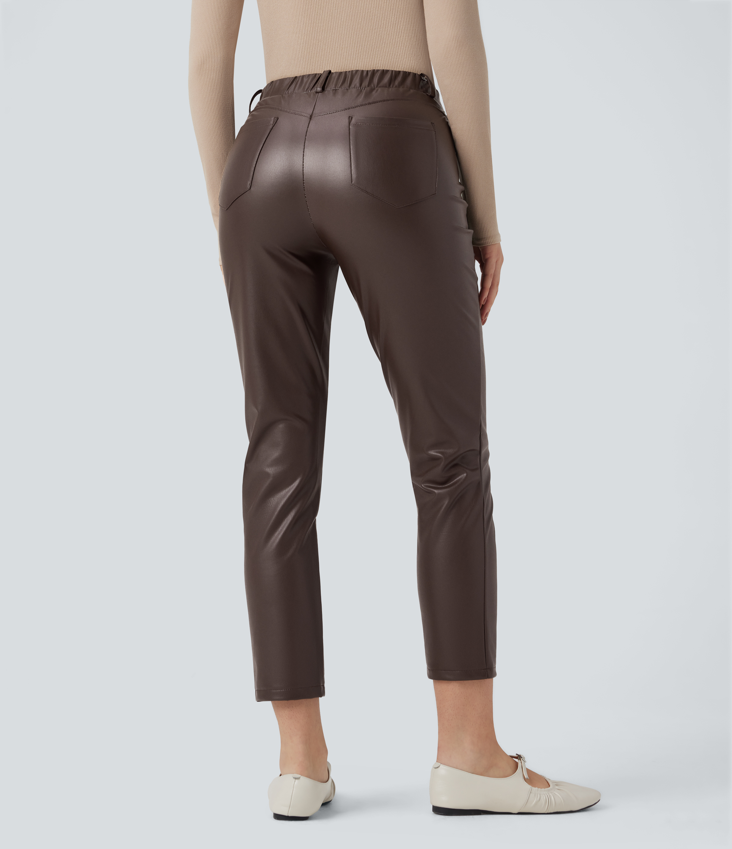 Hot Fudge Pantalones casuales ajustados de tiro medio elásticos de PU con polar en largo 7/8 y con bolsillos / 1