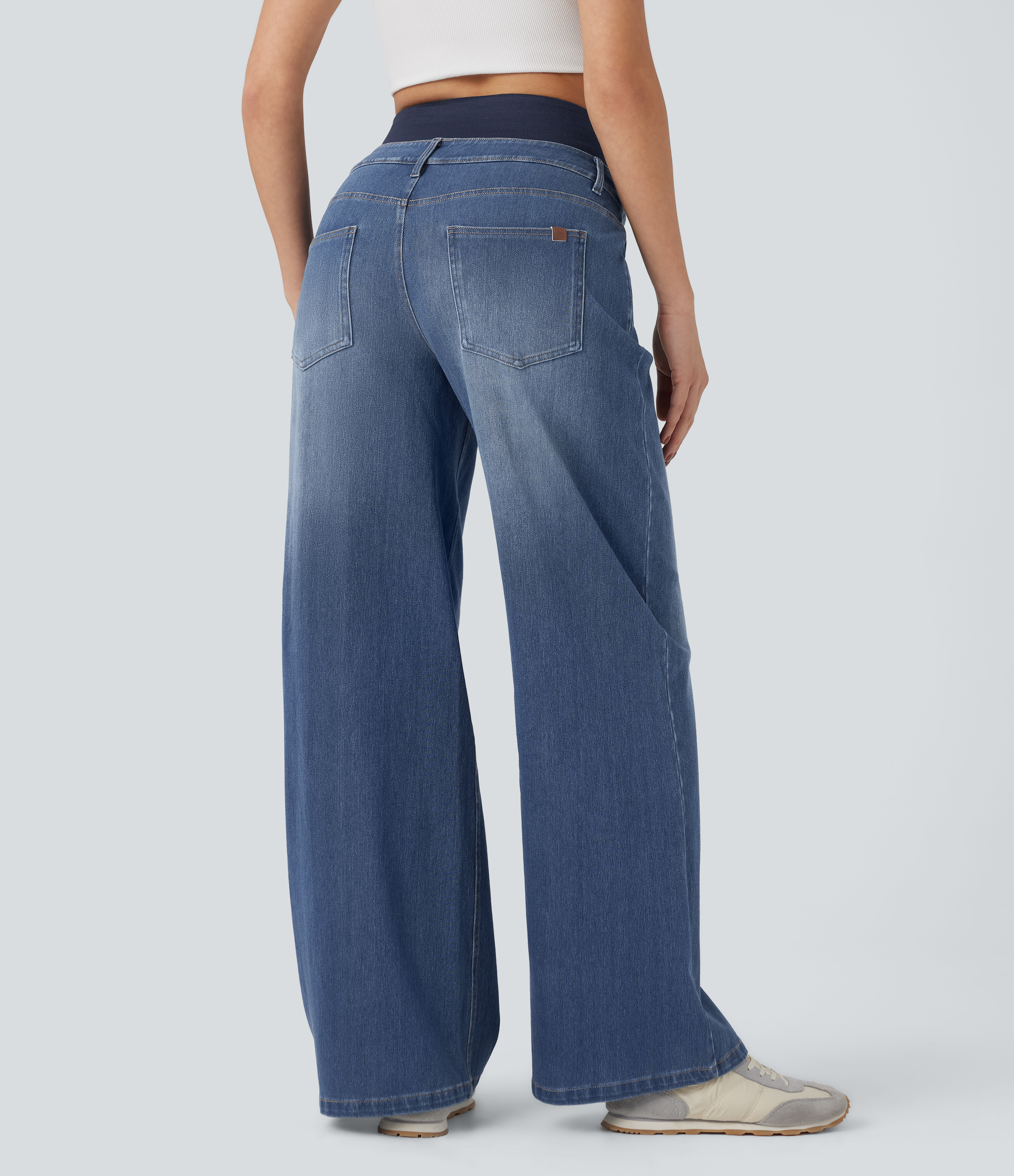Tide Blue Denim Halara Flex™ - Lässige, verwaschene Freizeitjeans mit hohem Bund, mehreren Taschen, Bauchkontrolle und weitem Bein / 2