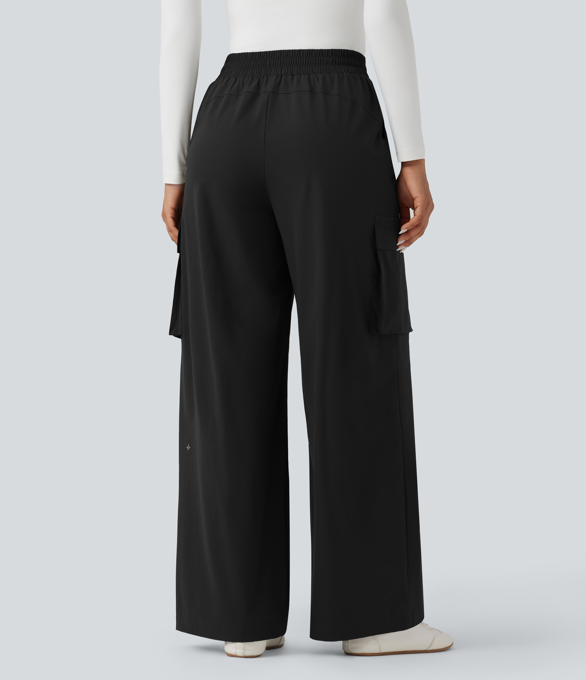 Negro Pantalones de viaje de tiro alto y pierna ancha con bolsillos / 2