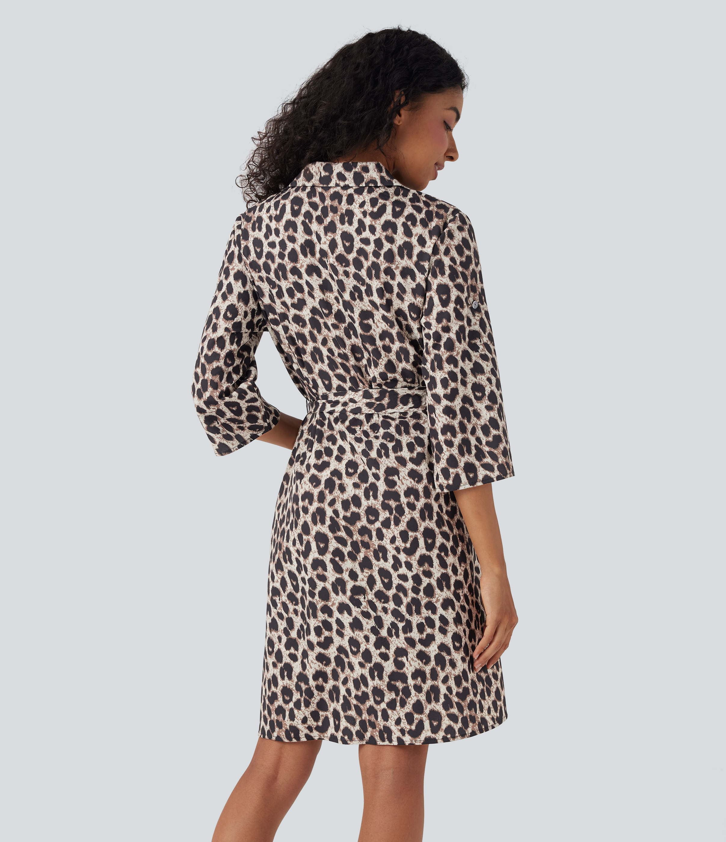 Gold Leopard Print Vestido camisero casual con estampado de leopardo, mangas enrolladas y bolsillos / 2