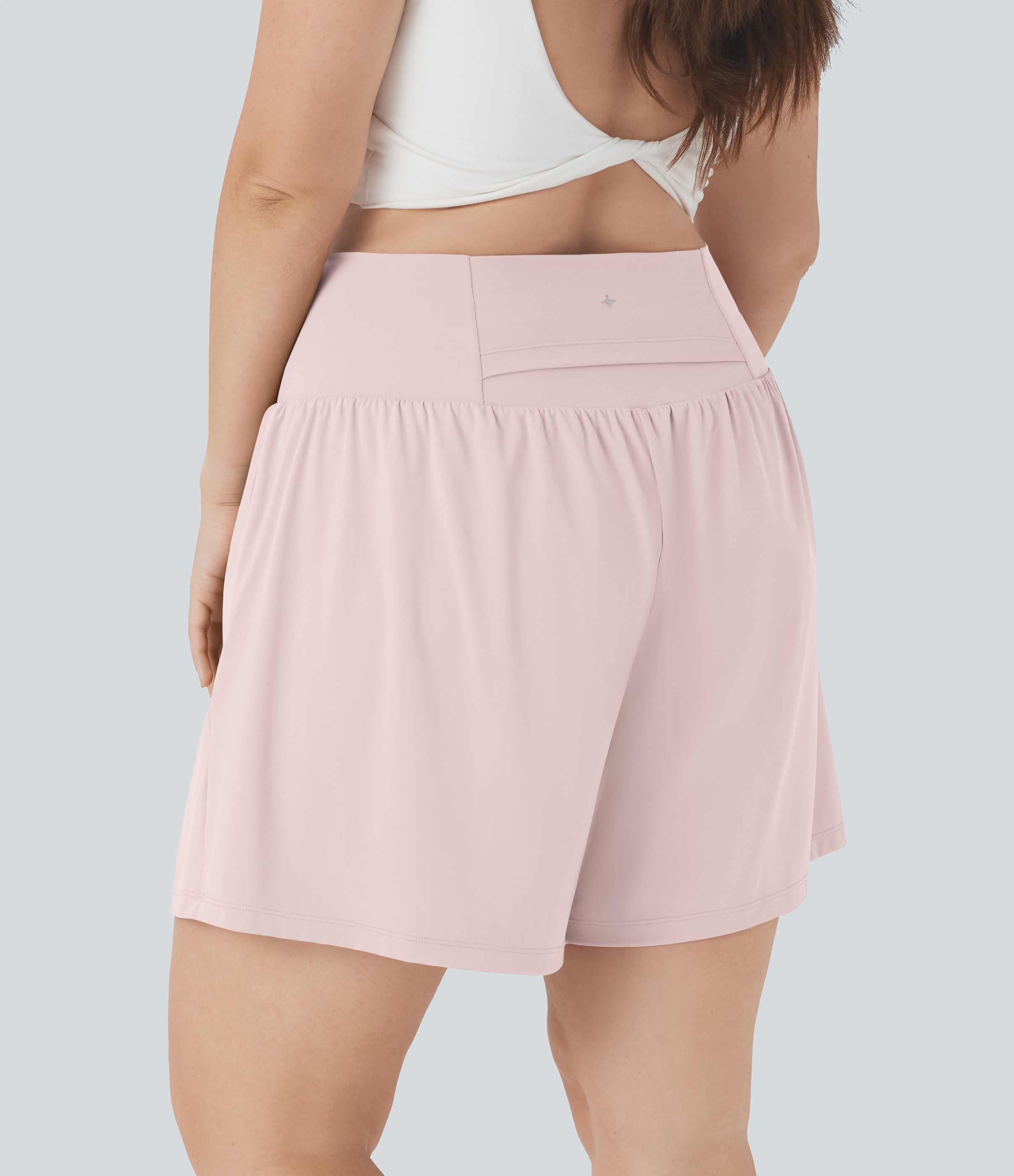 Pale Lilac SoftlyZero™ Airy 2-in-1 InstantCool Yoga-Shorts in Plusgröße, superhoher Bund, 7" mit Taschen / 2