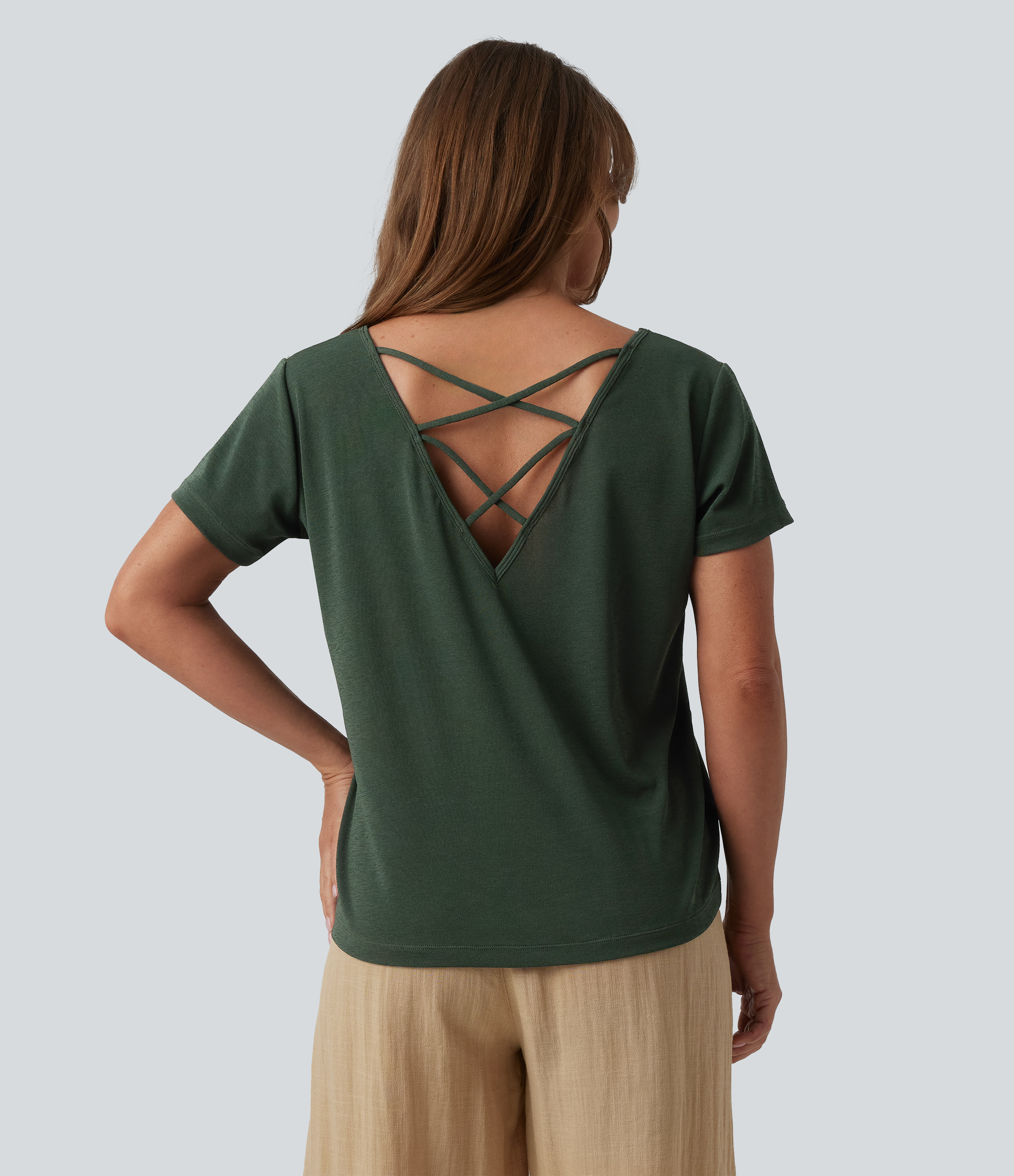 Dark Pine Green T-shirt décontracté col en V à manches chauve-souris et dos nu croisé / 2