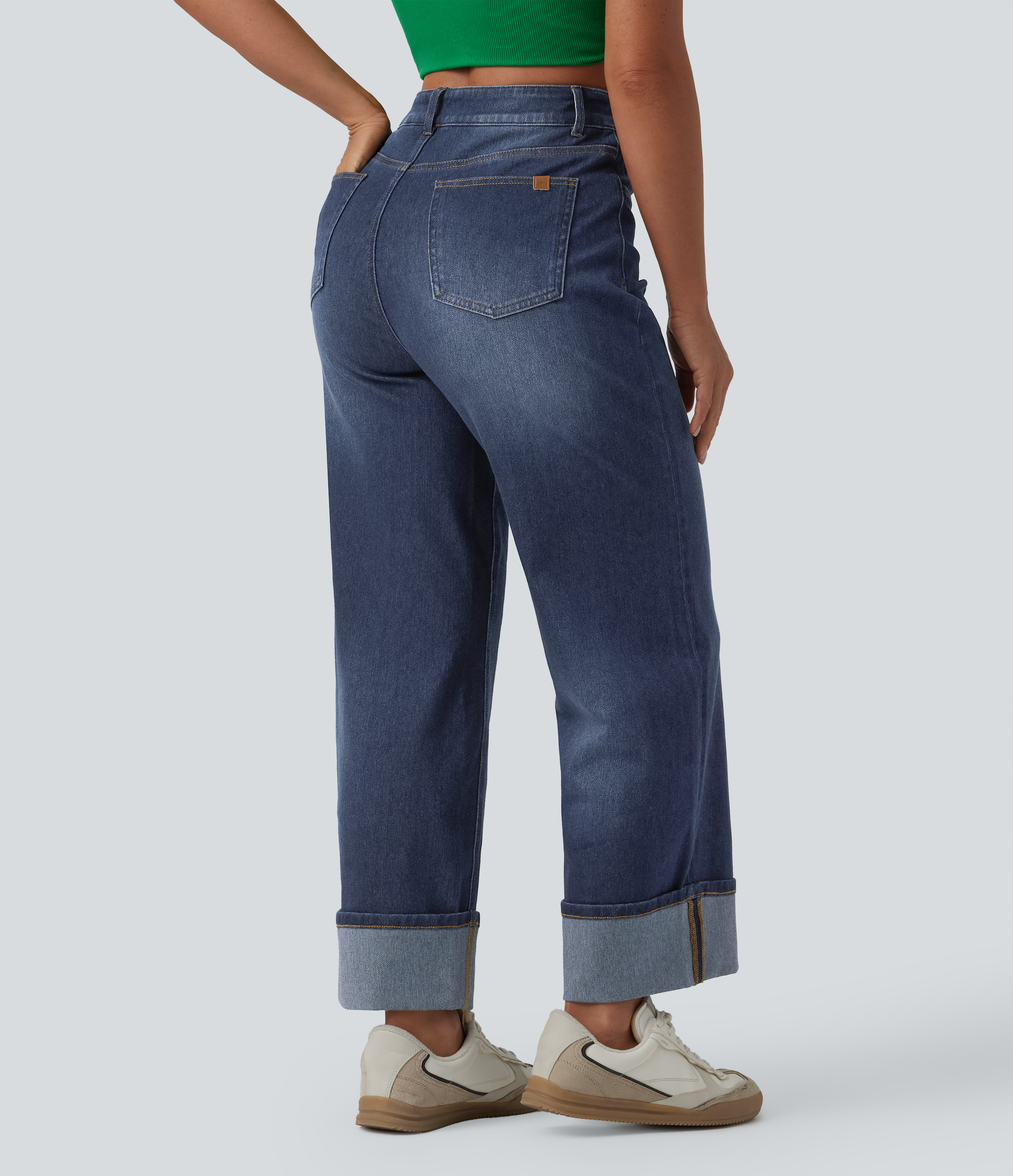Pageant Blue Denim Halara Flex™ hochgeschnittene, bauchformende, lässige Jeans im Used-Look mit umgeschlagenem Saum, weitem Bein und Taschen / 2