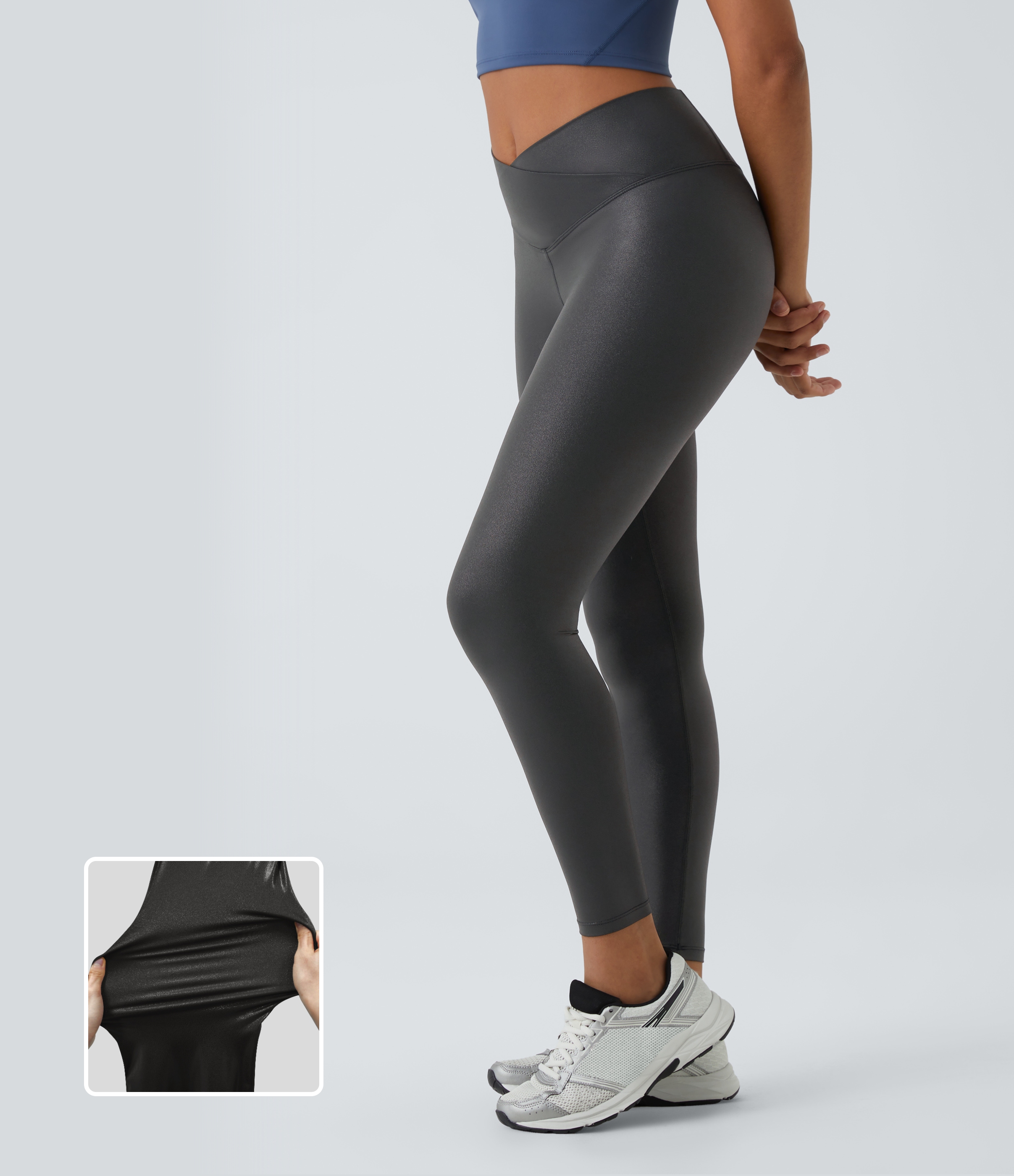 Softlyzero™ Faux Leather Elastische Crossover Yoga-Leggings aus künstlichem Leder mit Gesäßtasche und Foliendruck