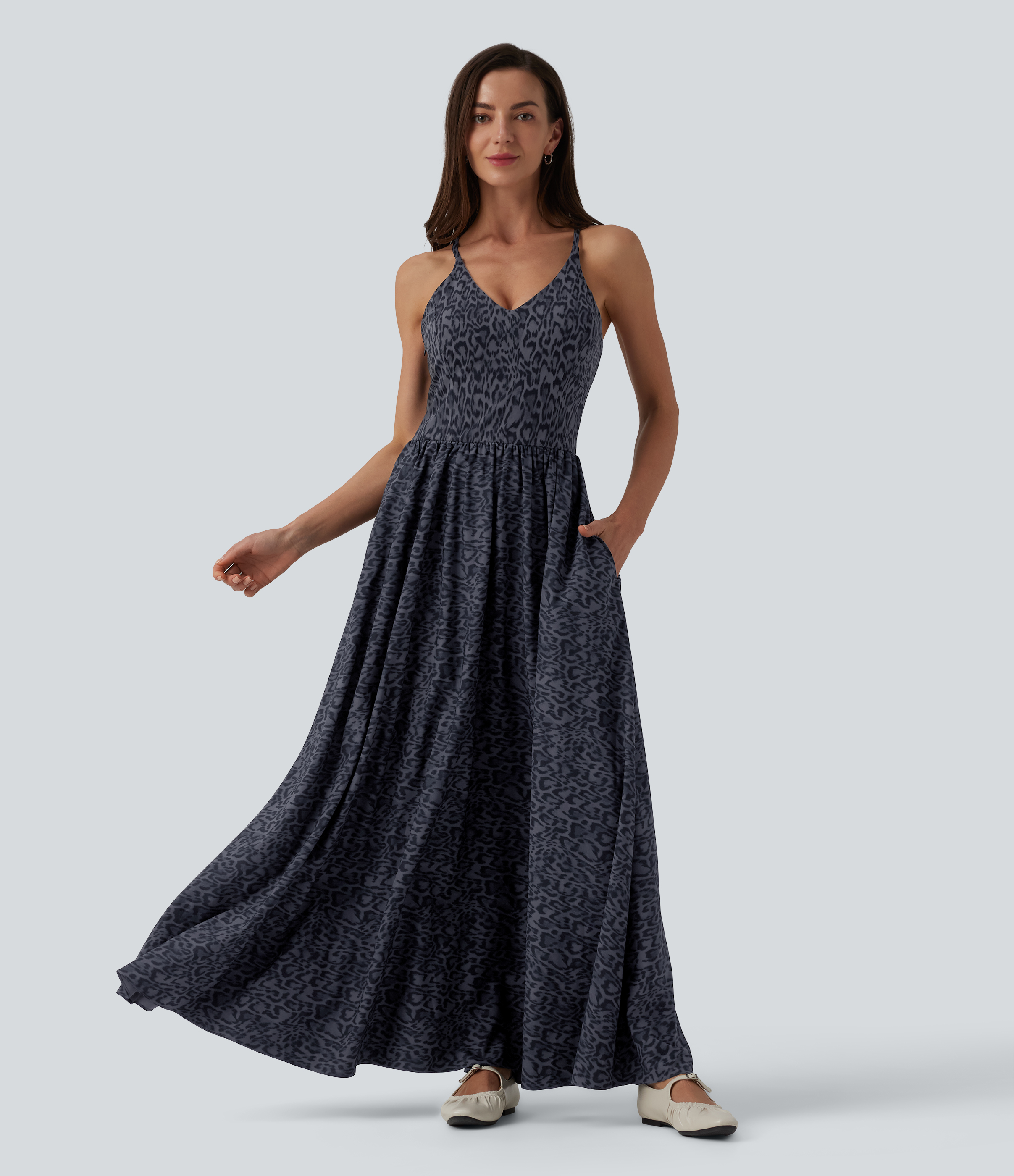 Robe léopard décontractée longue et fluide avec brassière intégrée et poches