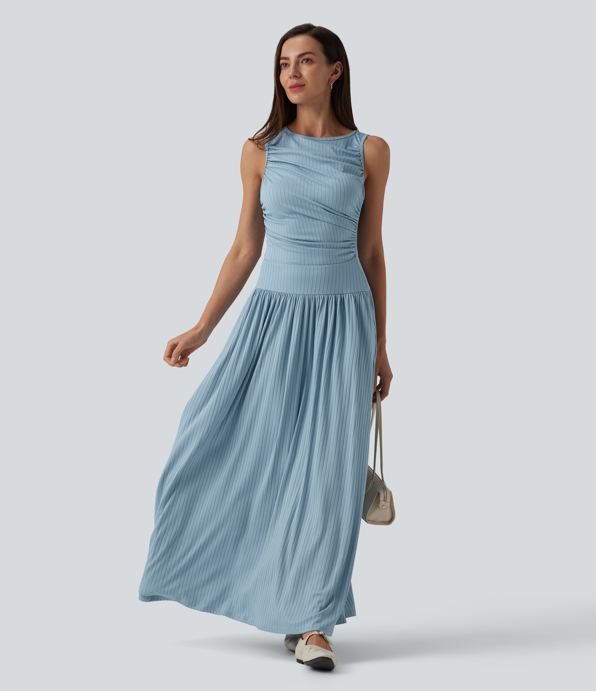 Robe longue fluide casual col bateau à bretelles asymétriques et fronces en maille côtelée avec poches