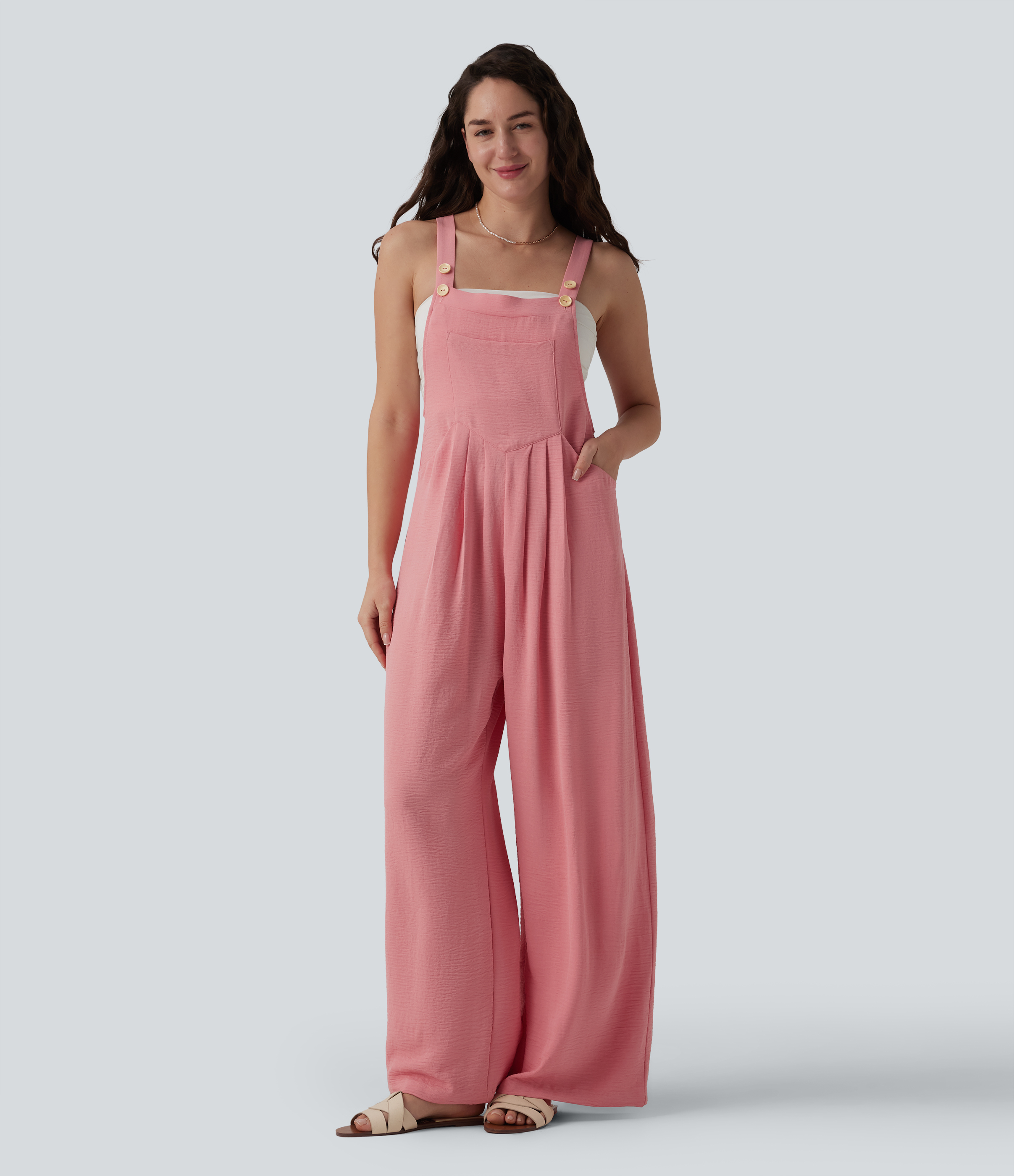 Salopette resort plissée aspect lin à bretelles ajustables avec poches