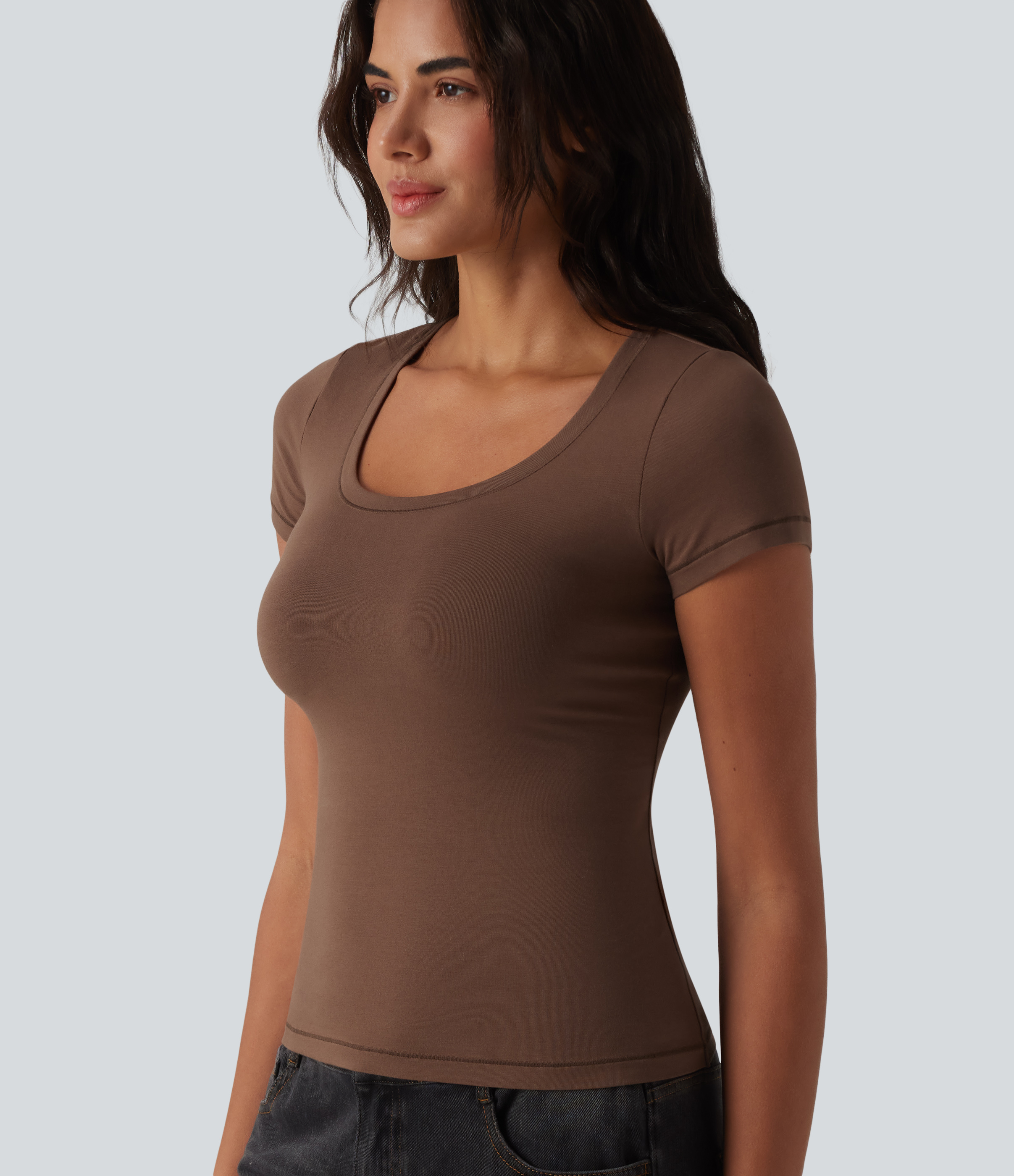 Camiseta casual de algodón con escote en U y manga corta