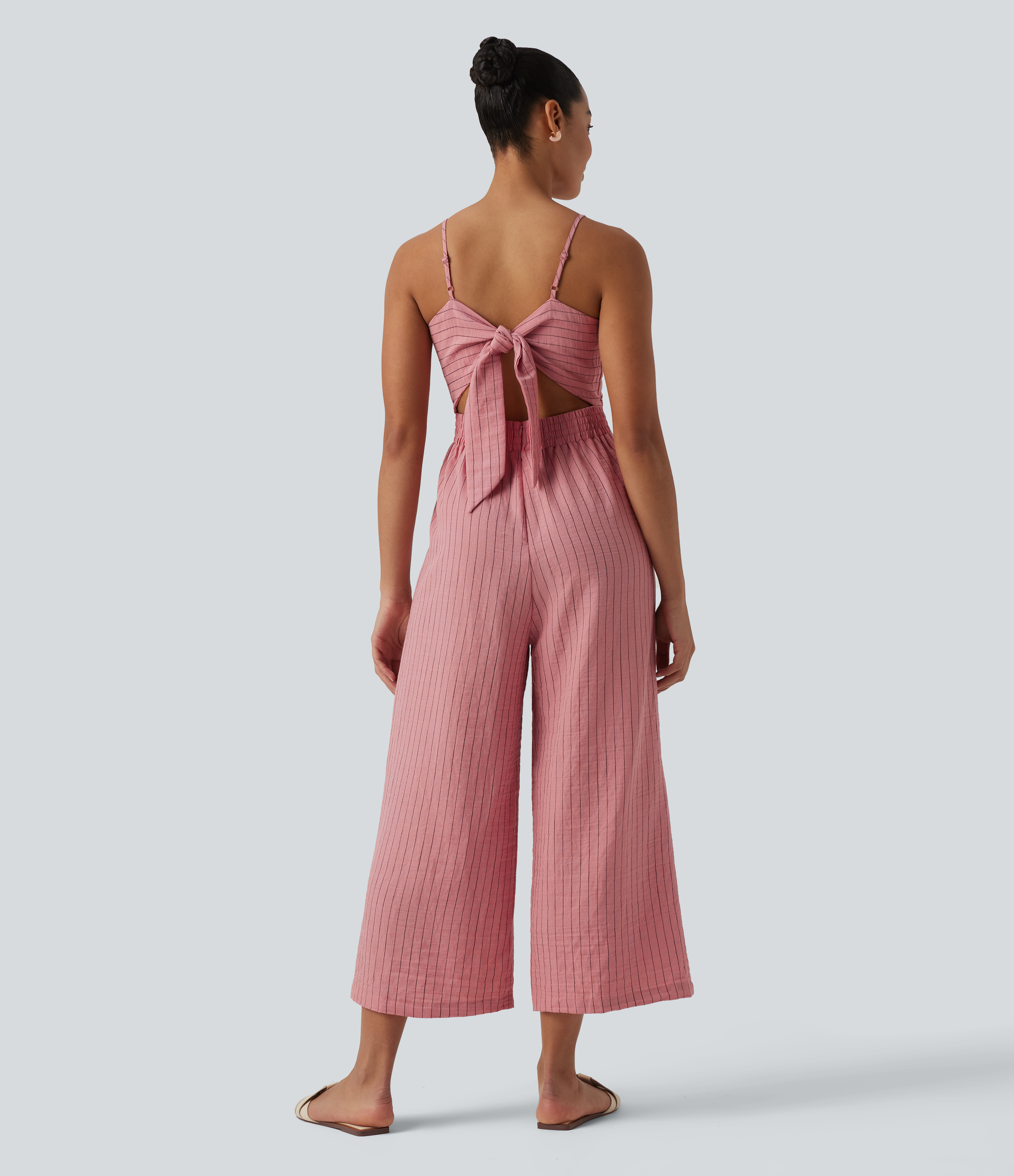 Jumpsuit in Leinenoptik mit Seitentaschen, Streifen, Cut-Out-Design und Bindeband hinten 