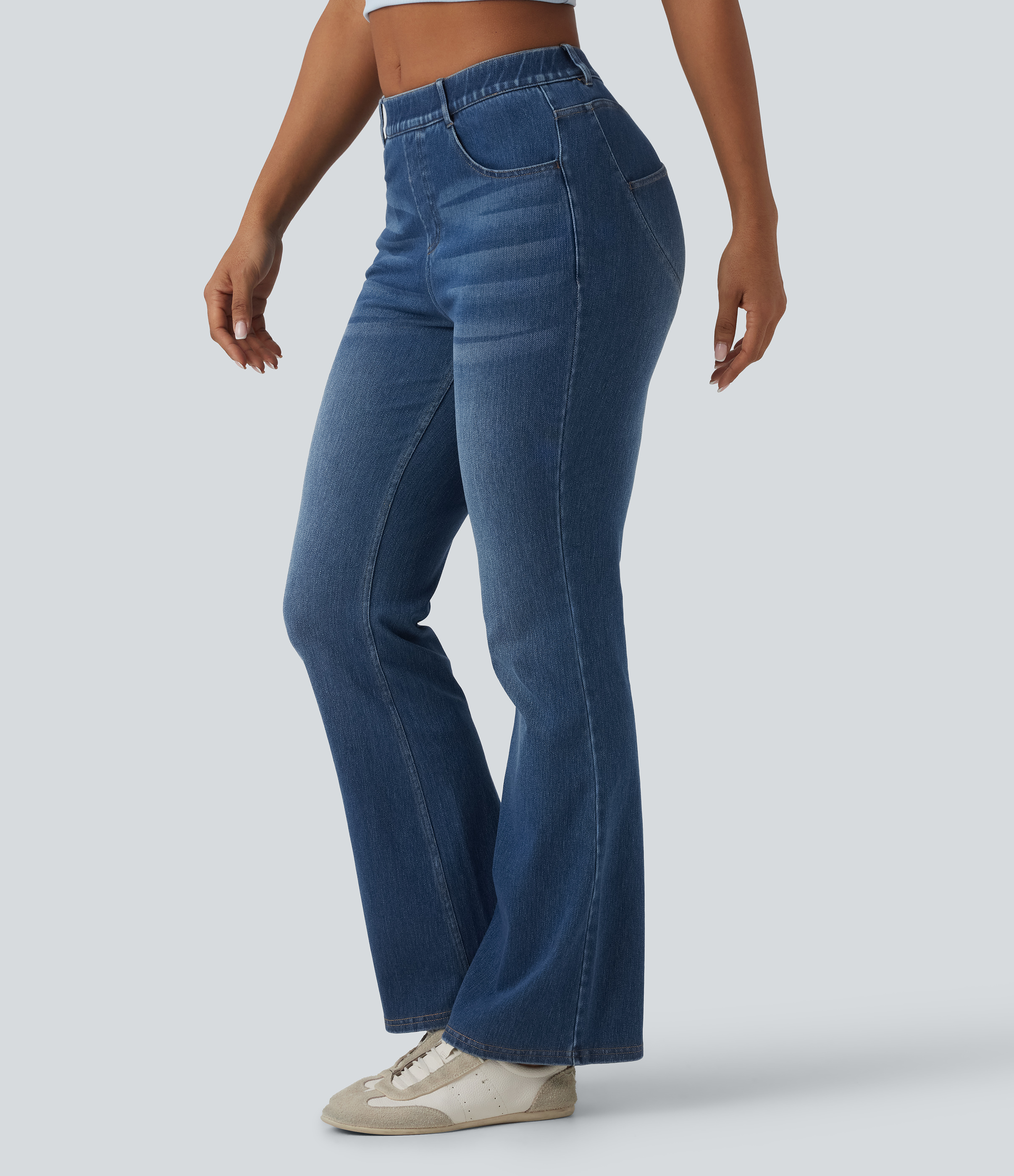 Vaqueros casuales de tiro medio con corte acampanado y bolsillos Halara Flex™