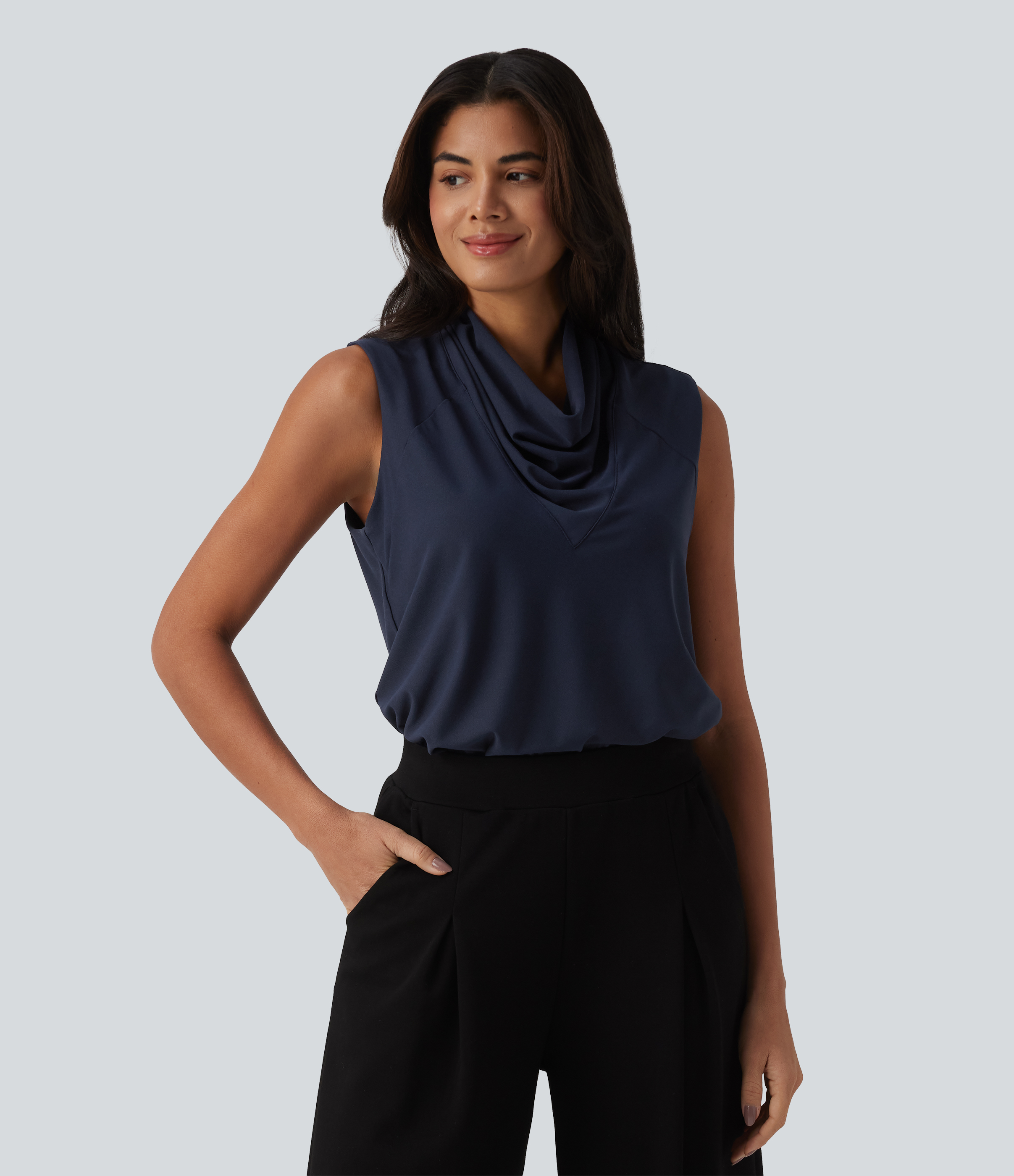Blouse de travail sans manches à col drapé