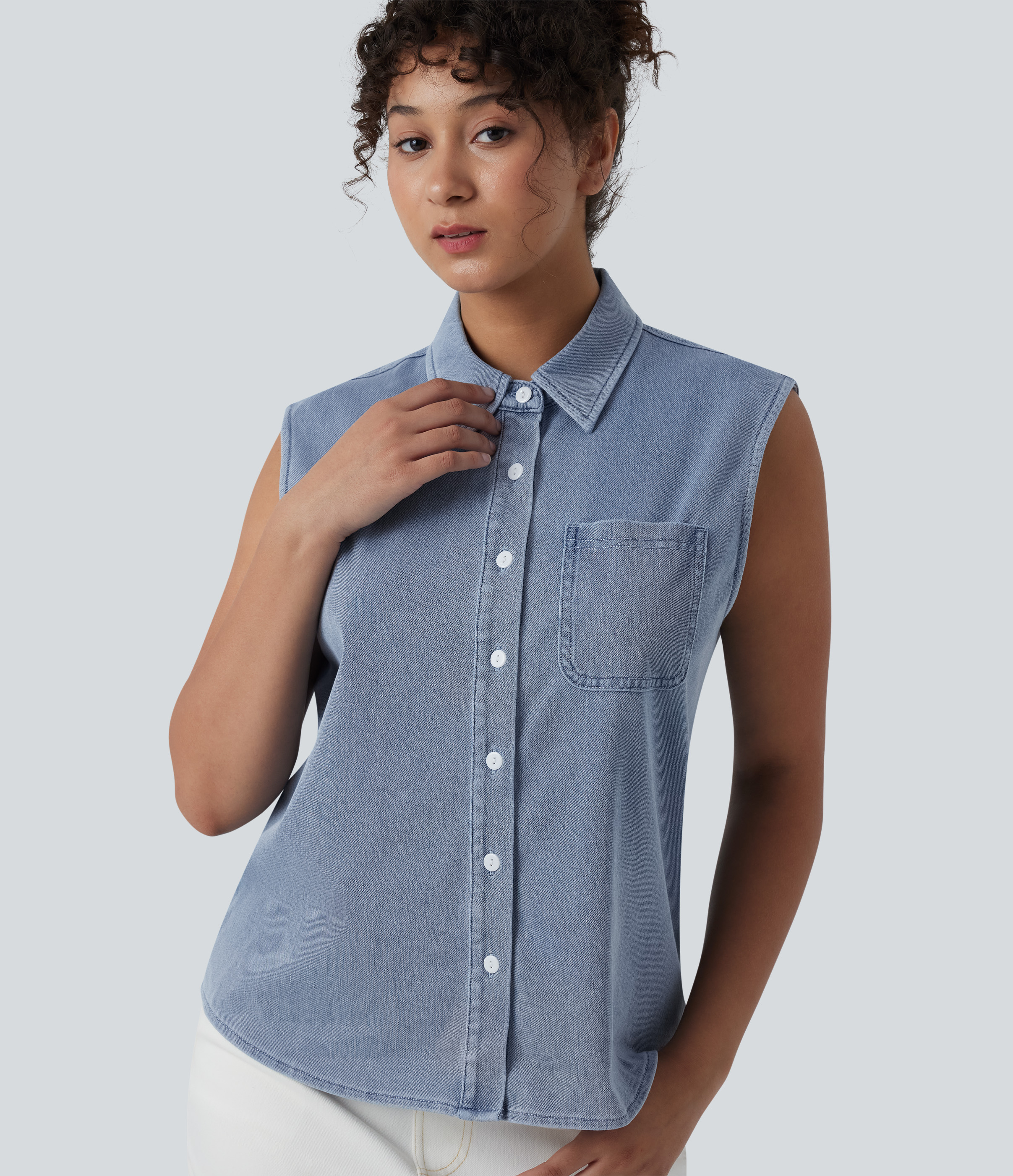 Halara Flex™ Chemise décontractée sans manches en denim avec poche