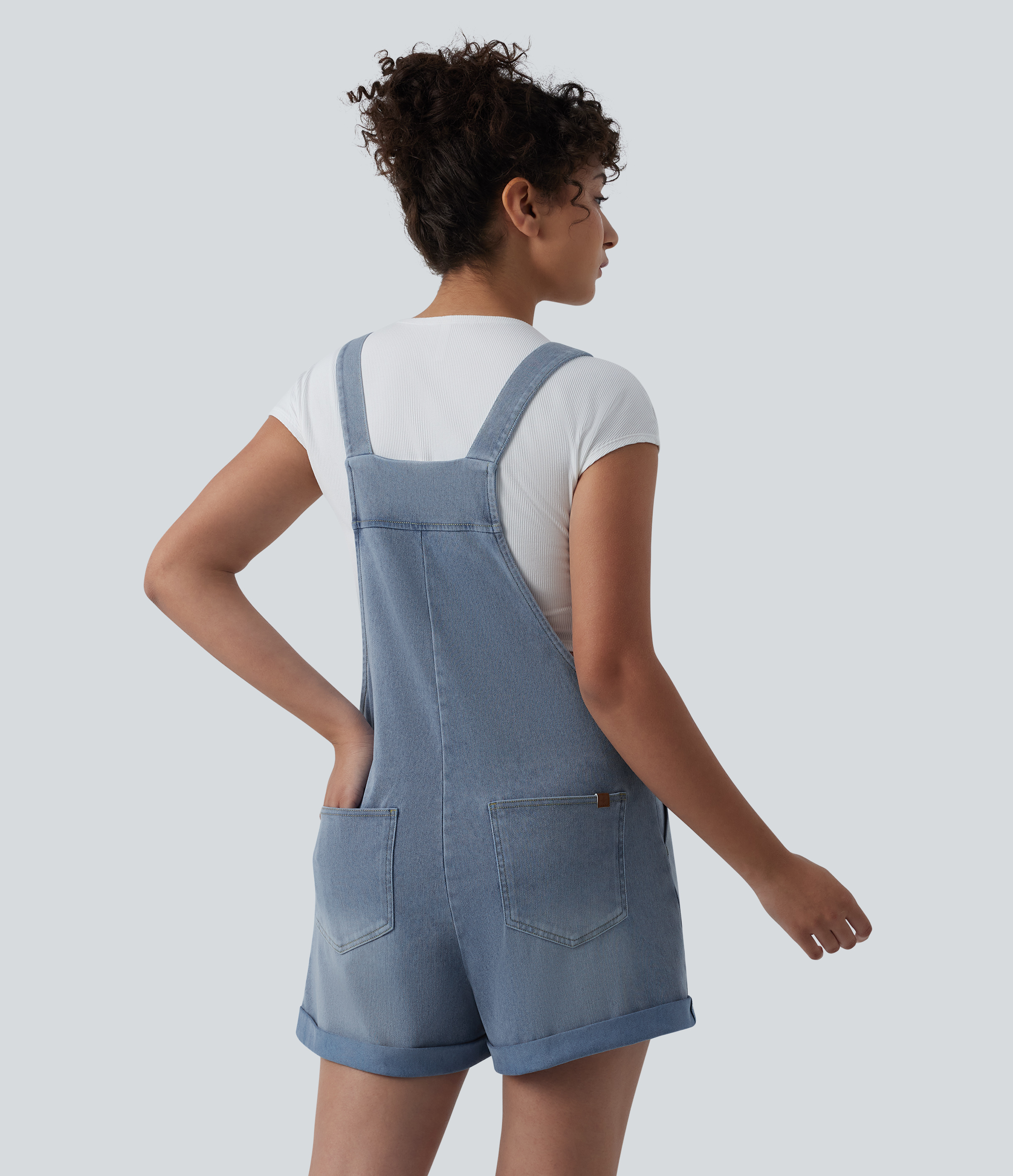 Powder Blue Denim Halara Flex™ kratki kombinezon iz jeansa s kvadratnim izrezom, zavihanim robom in žepi / 2