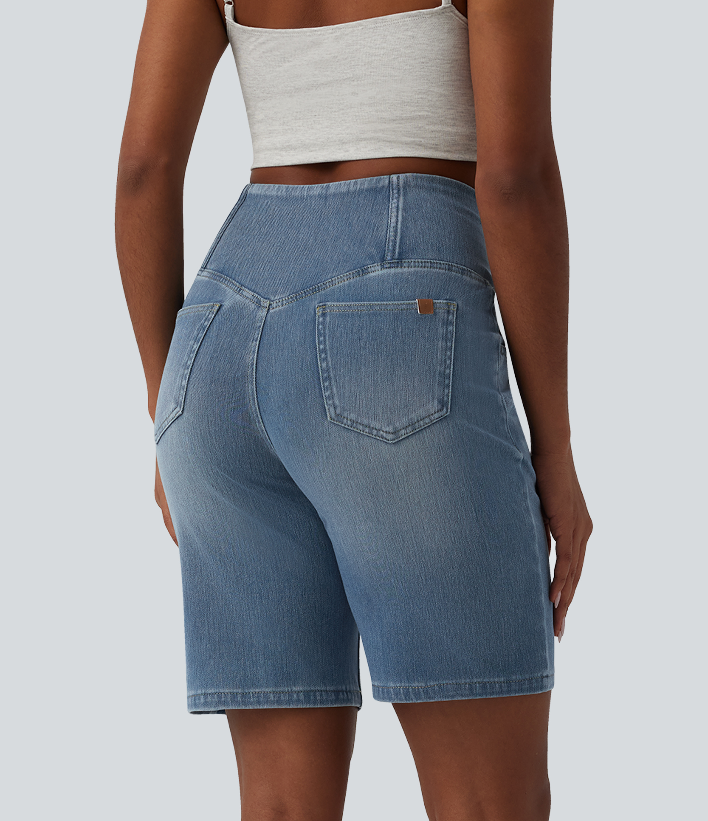  Blue Jasper Denim Halara Flex™ hoch taillierte Crossover-Denim-Bermuda-Shorts mit bauchformender Wirkung und Taschen / 2