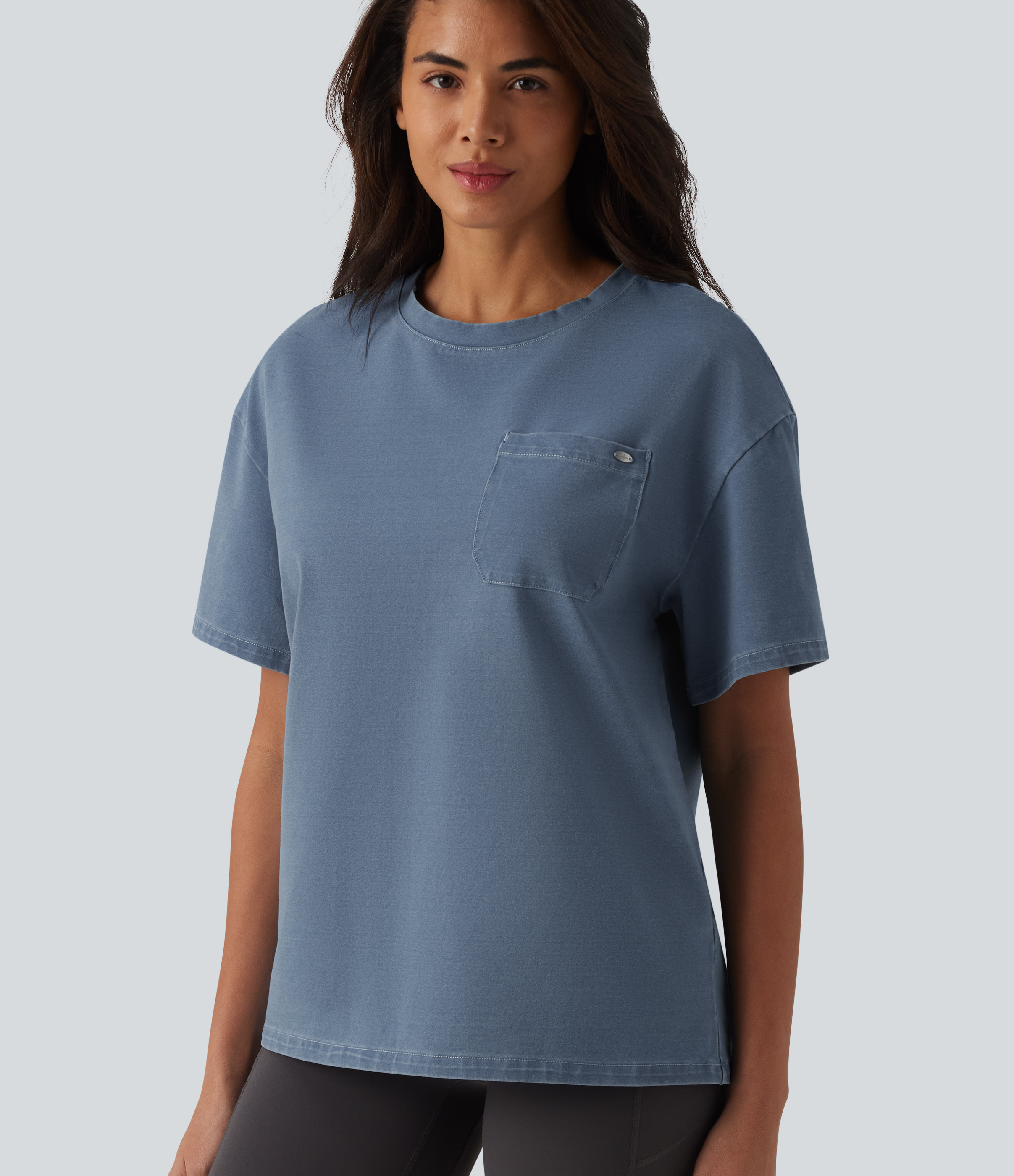 Halara Flex™ T-shirt en denim col rond manches courtes avec poche