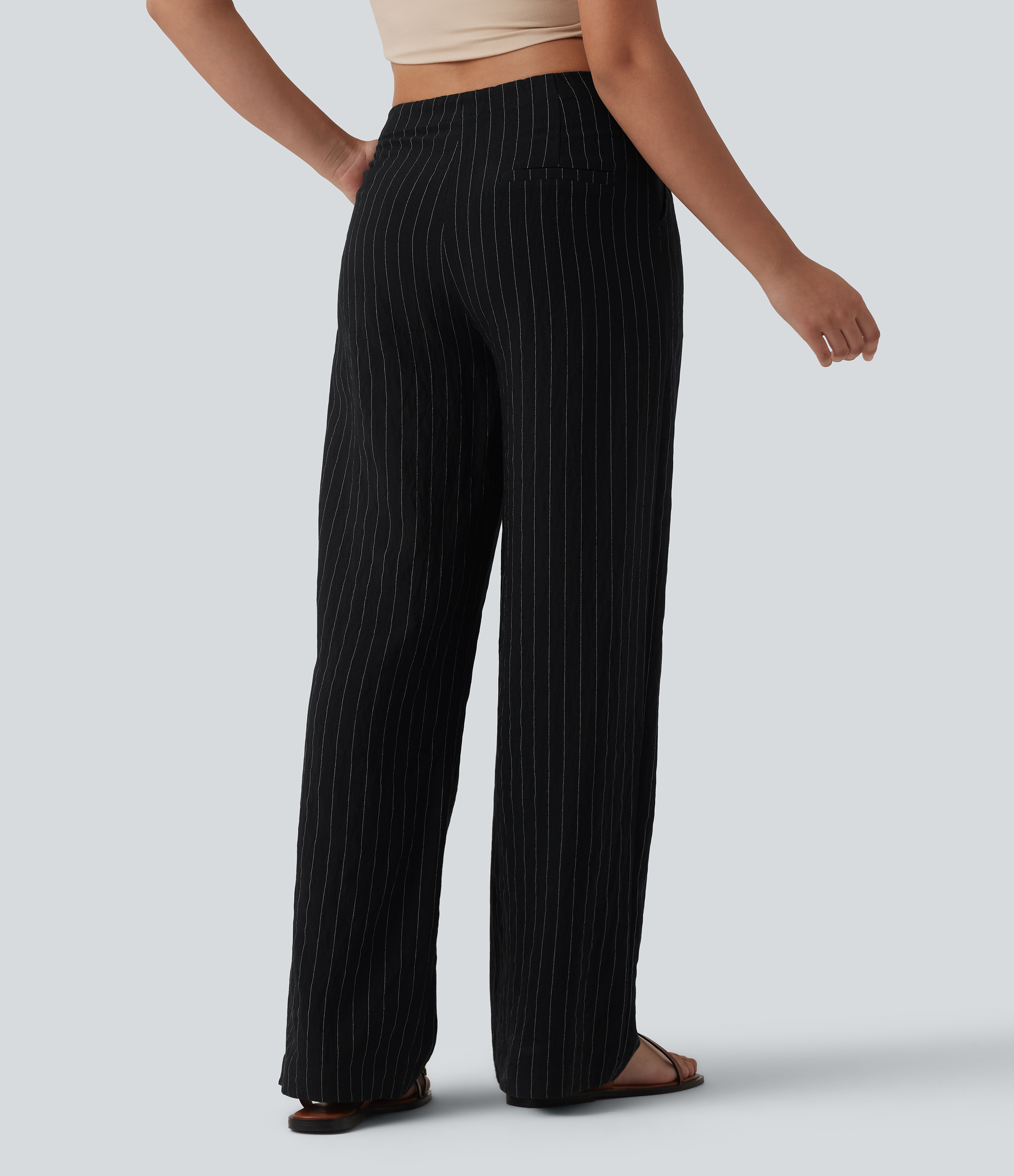 Midnight Line Pantalones baggy casual de talle medio en mezcla de lino a rayas, con cordón y bolsillos. / 2