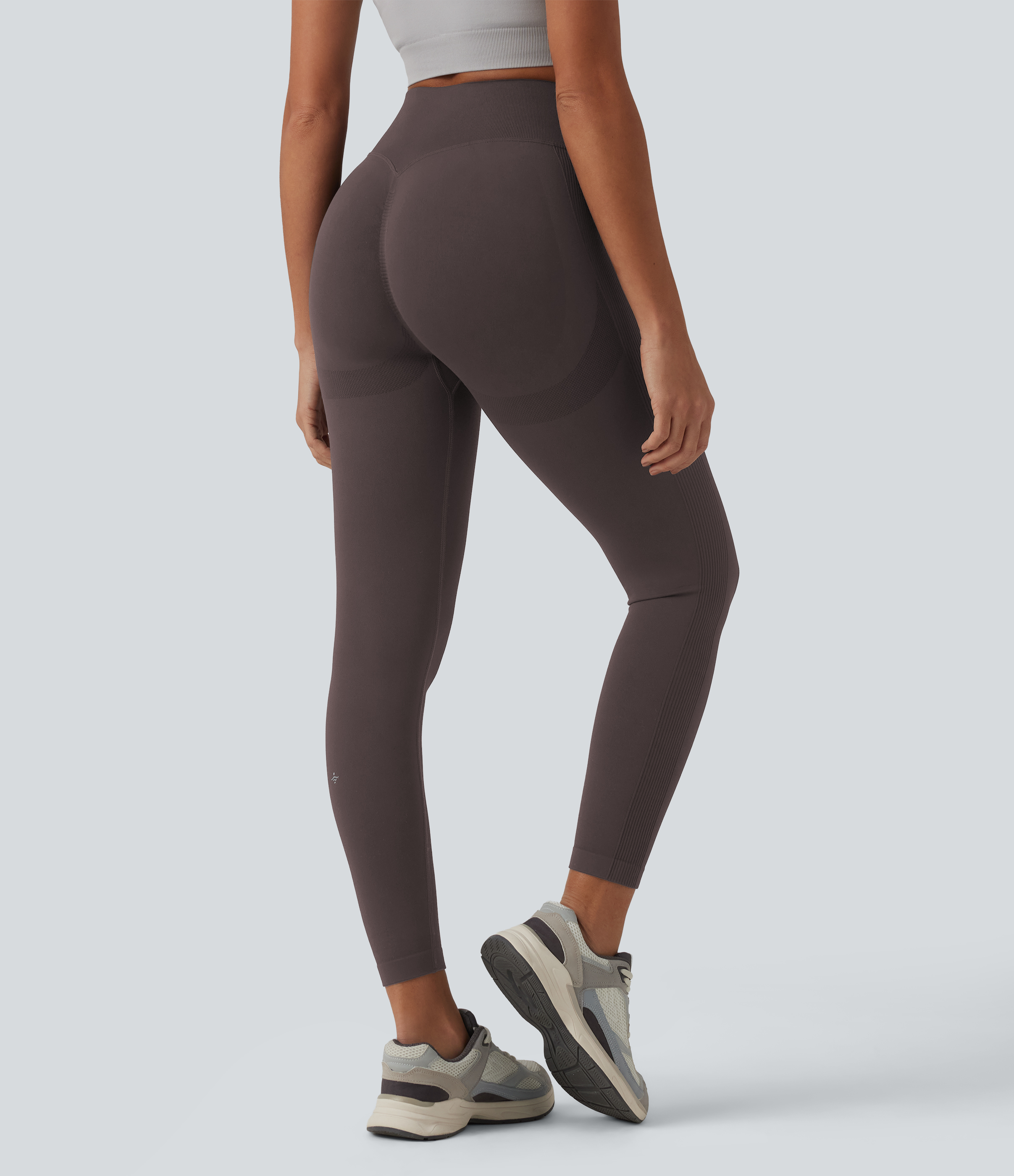 Halara OneForm Seamless Flow High Waisted Booty Scrunch Yoga Leggings  - Fudge - XS(7/8) gym leggings leggings with pockets