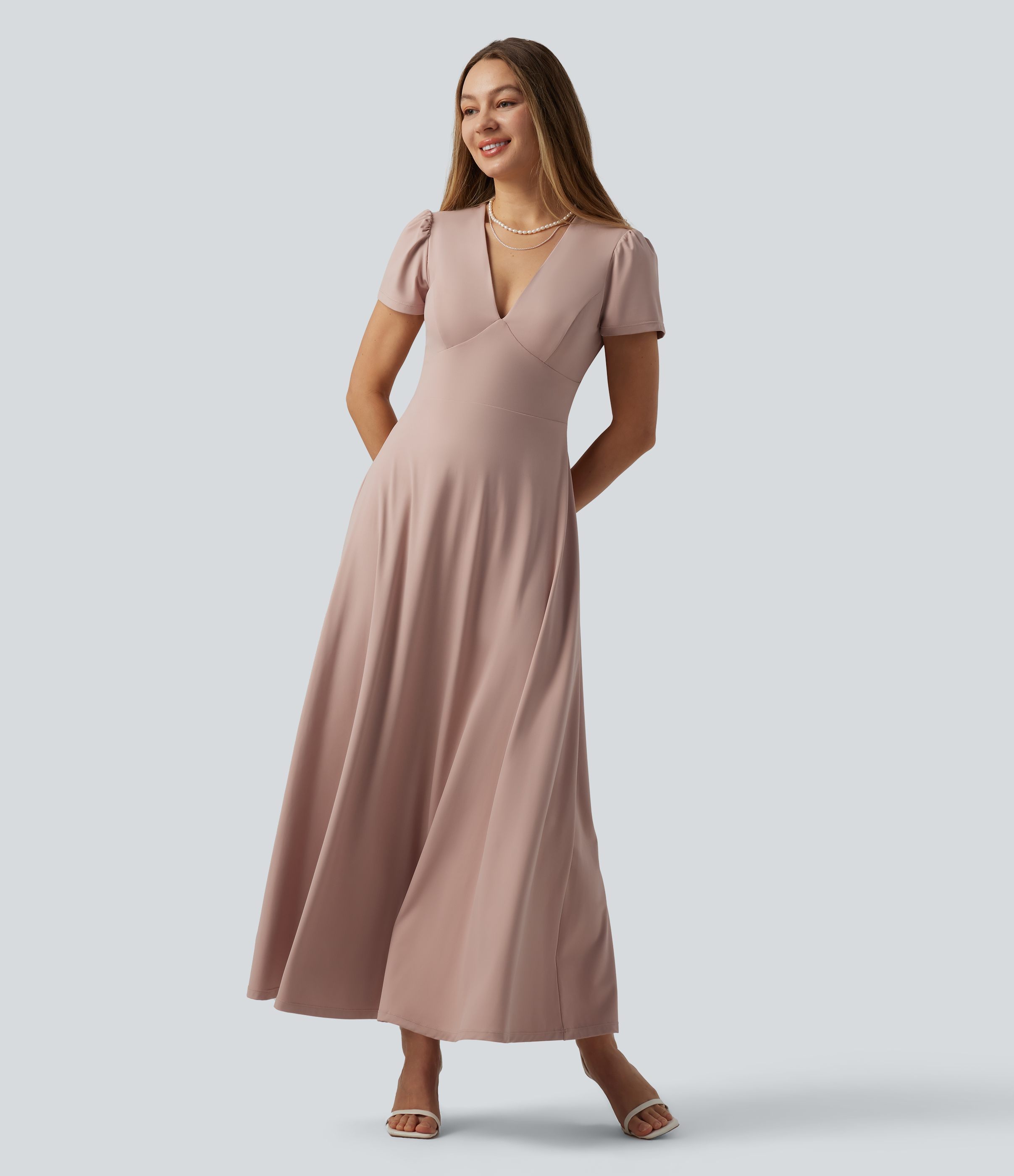 Rose Dust Robe mariage maxi fluide col V à manches courtes, dos nu avec lien noué et brassière intégrée / 2