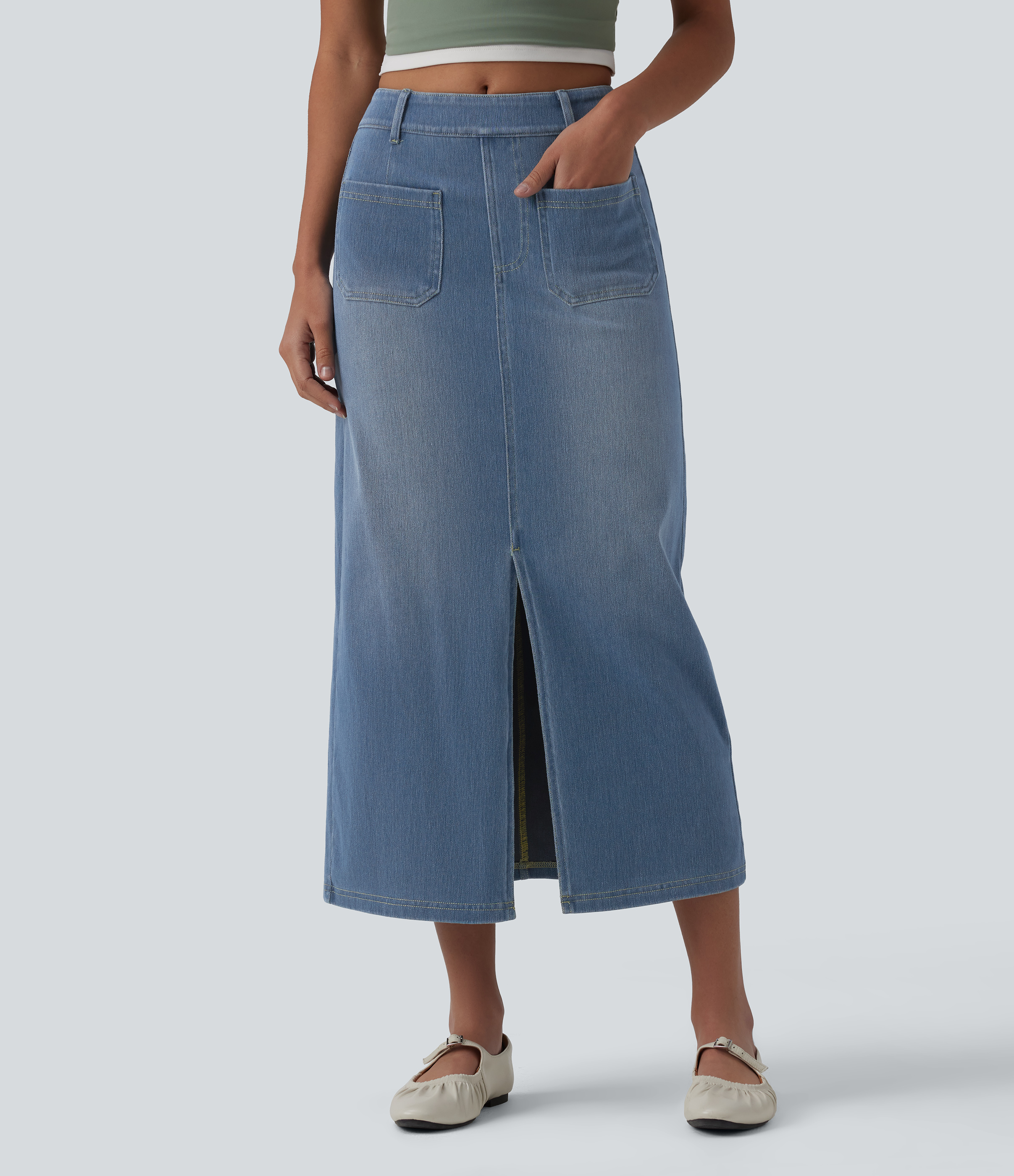 Halara Flex™ denim midi-kjol med medelhög midja och fickor