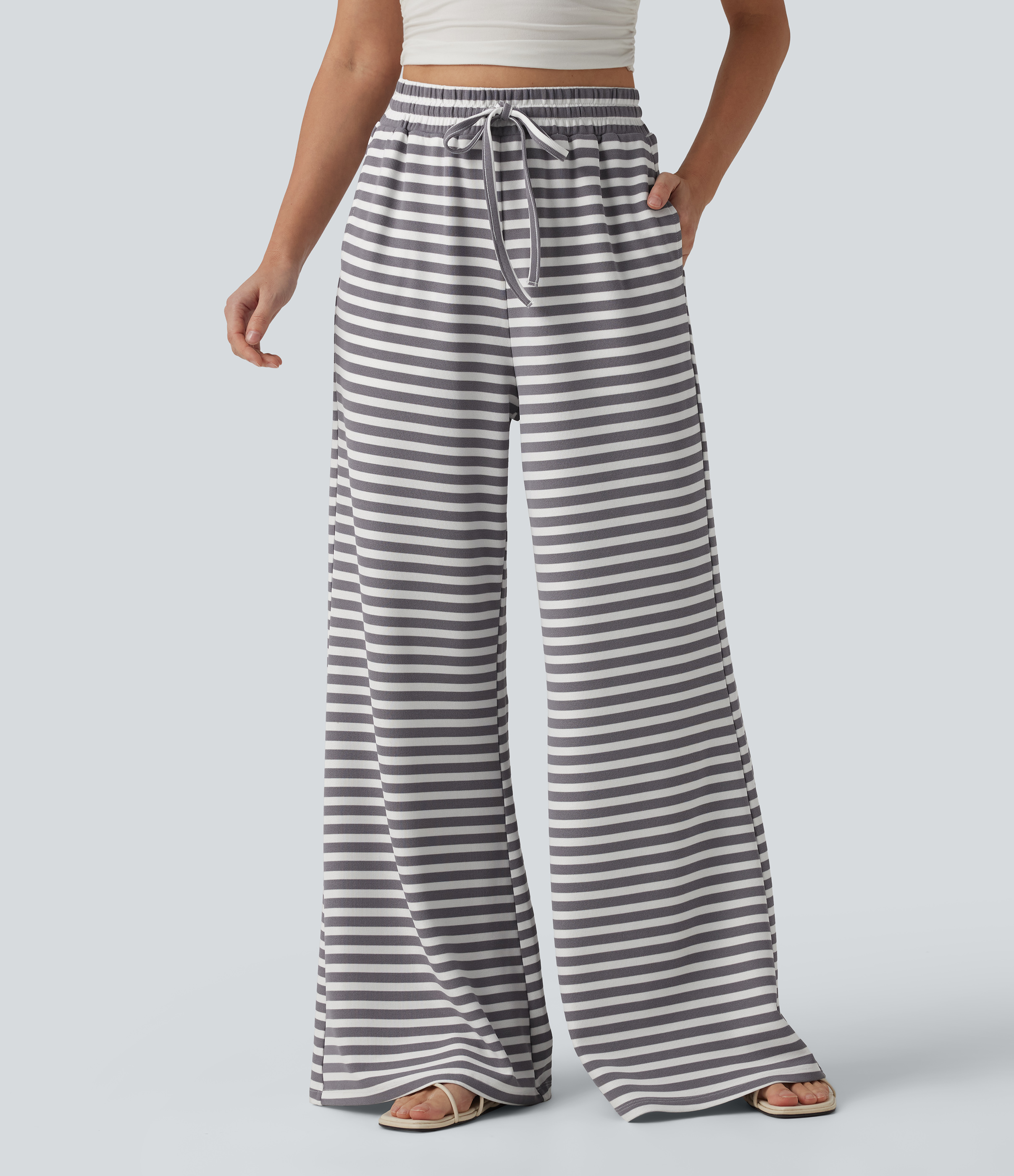 Lässige Hose aus Waffelstoff mit hohem Bund, Seitentaschen, Kordelzug, Streifen und weitem Bein