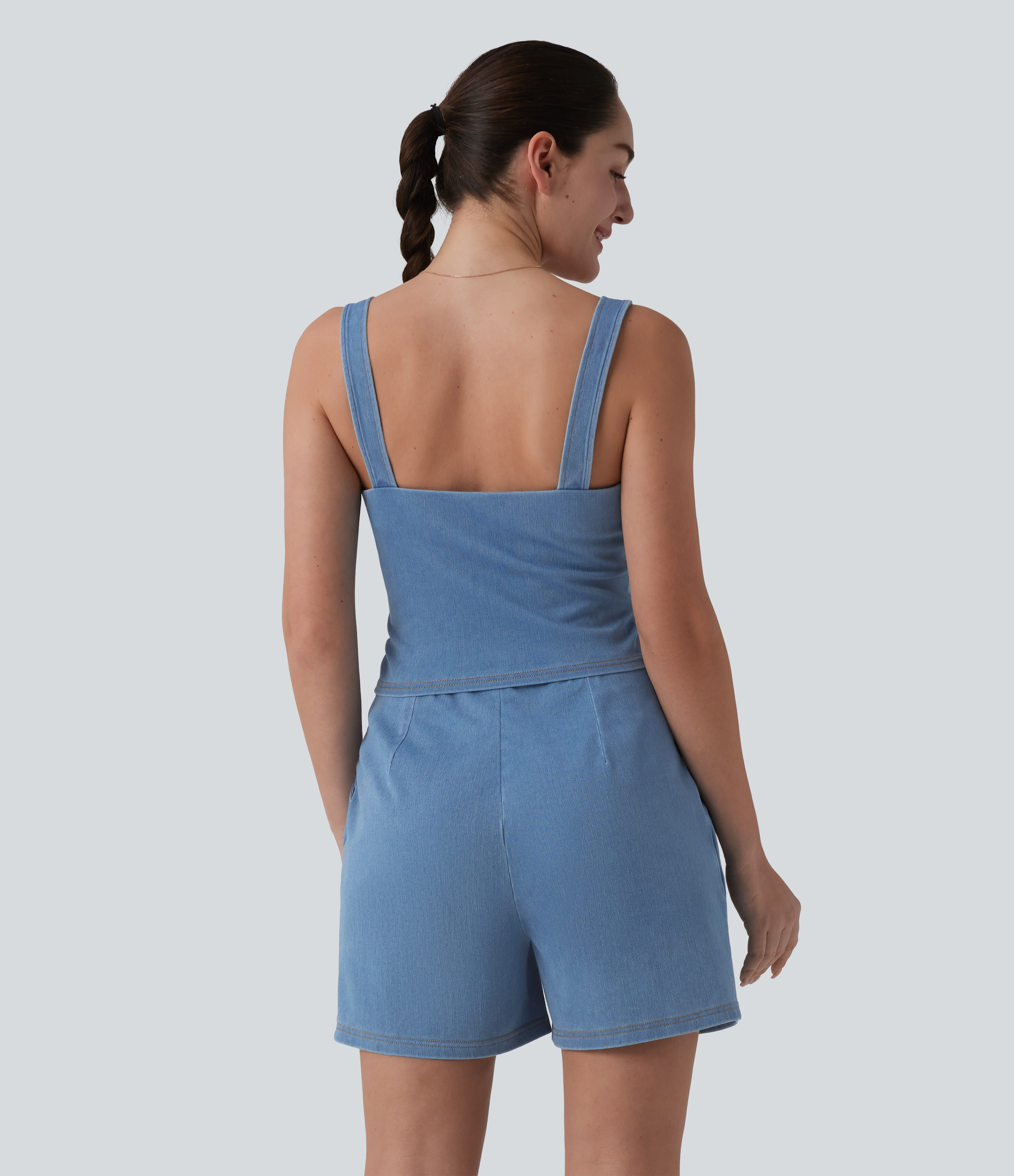 Vallarta Blue Denim Halara Flex™ Combinaison short casual en denim sans manches à encolure carrée avec poches — Édition Easy Peasy / 2
