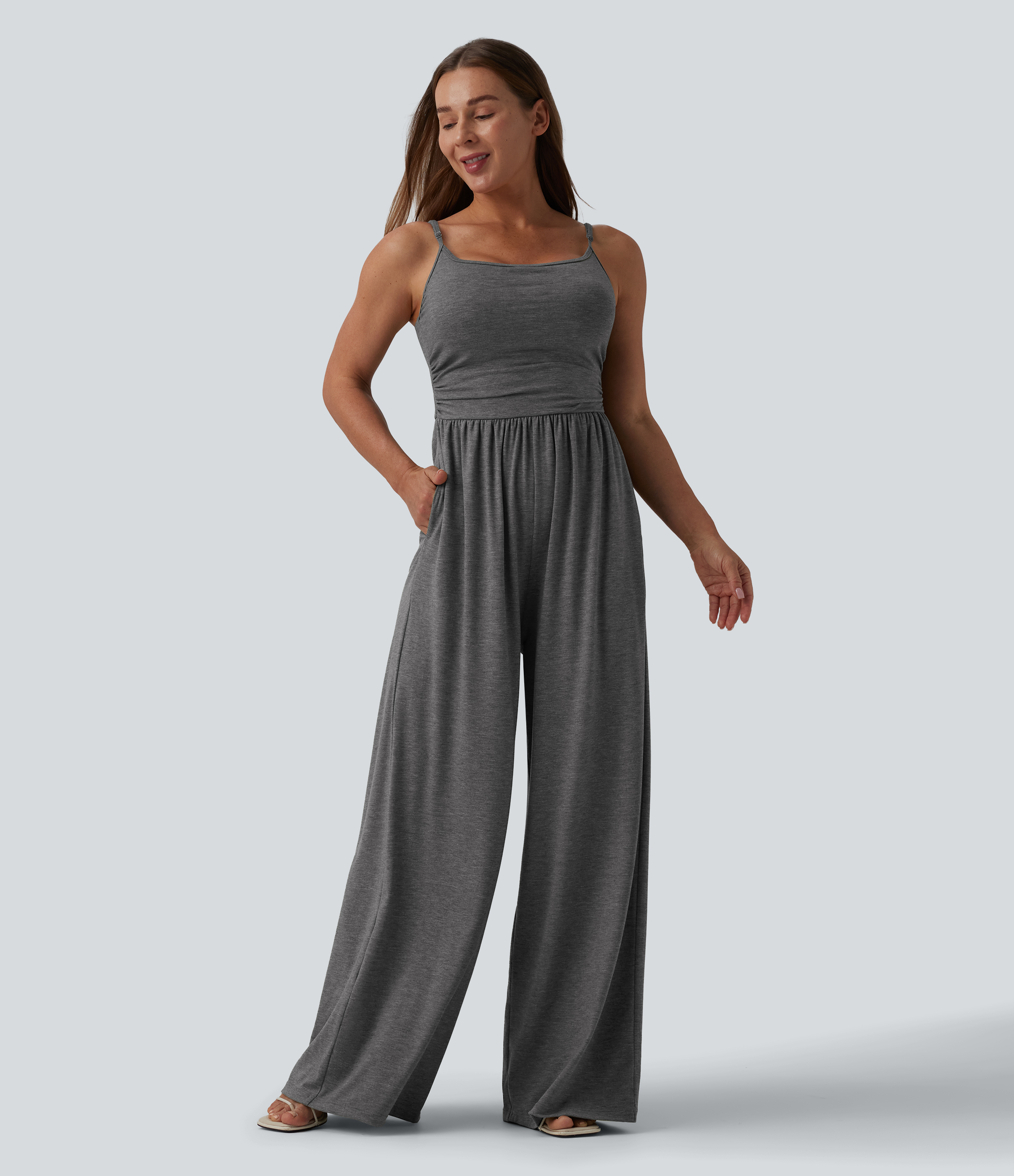 Lässiger Jumpsuit mit verstellbaren Trägern, Raffung, weitem Bein, meliertem Stoff und Taschen - Easy Peezy