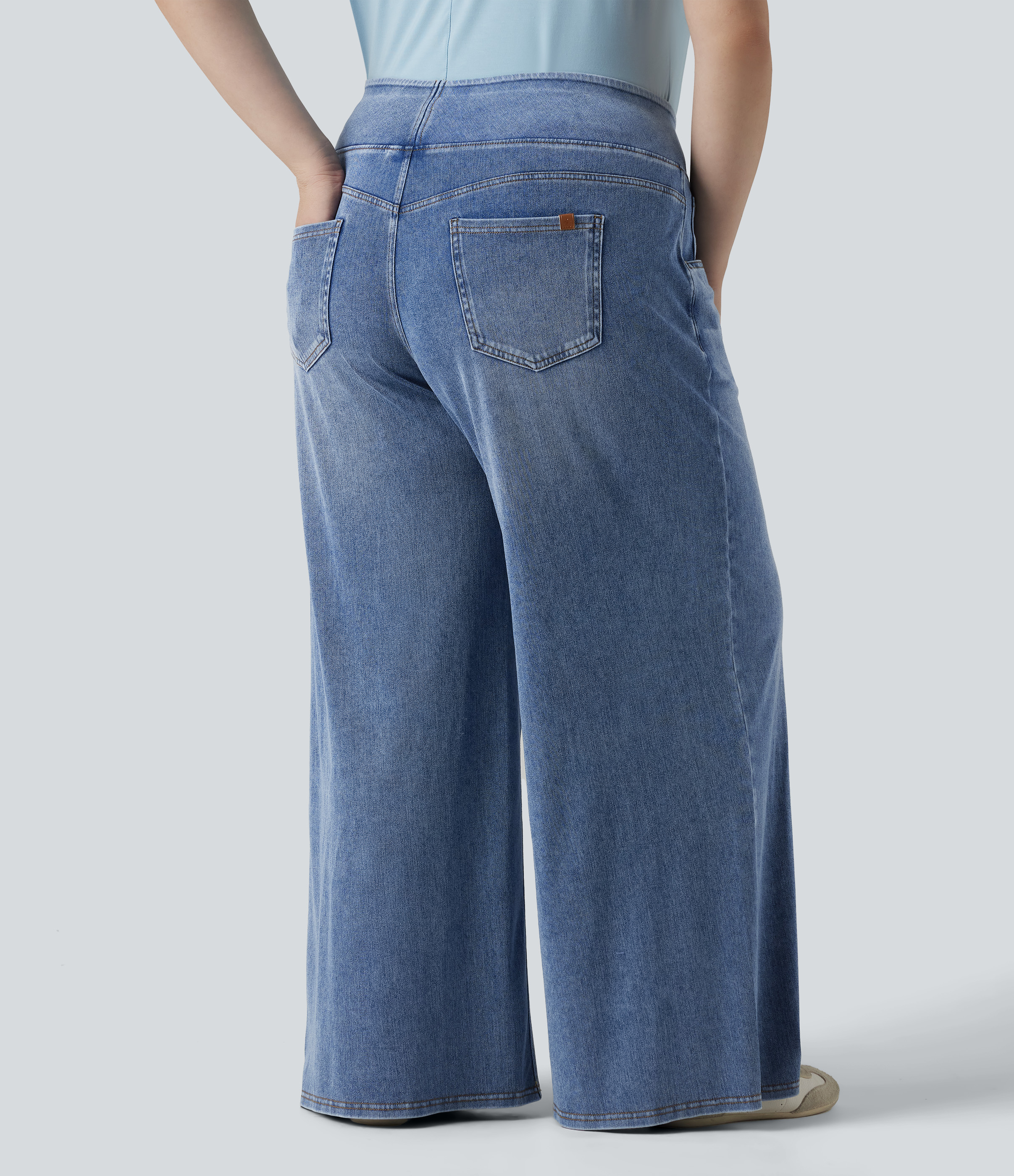  Blue Jasper Denim Halara Flex™ - Lässige, drapierte Jeans aus verwaschenem Lyocell mit mittelhohem Bund und mehreren Taschen / 2