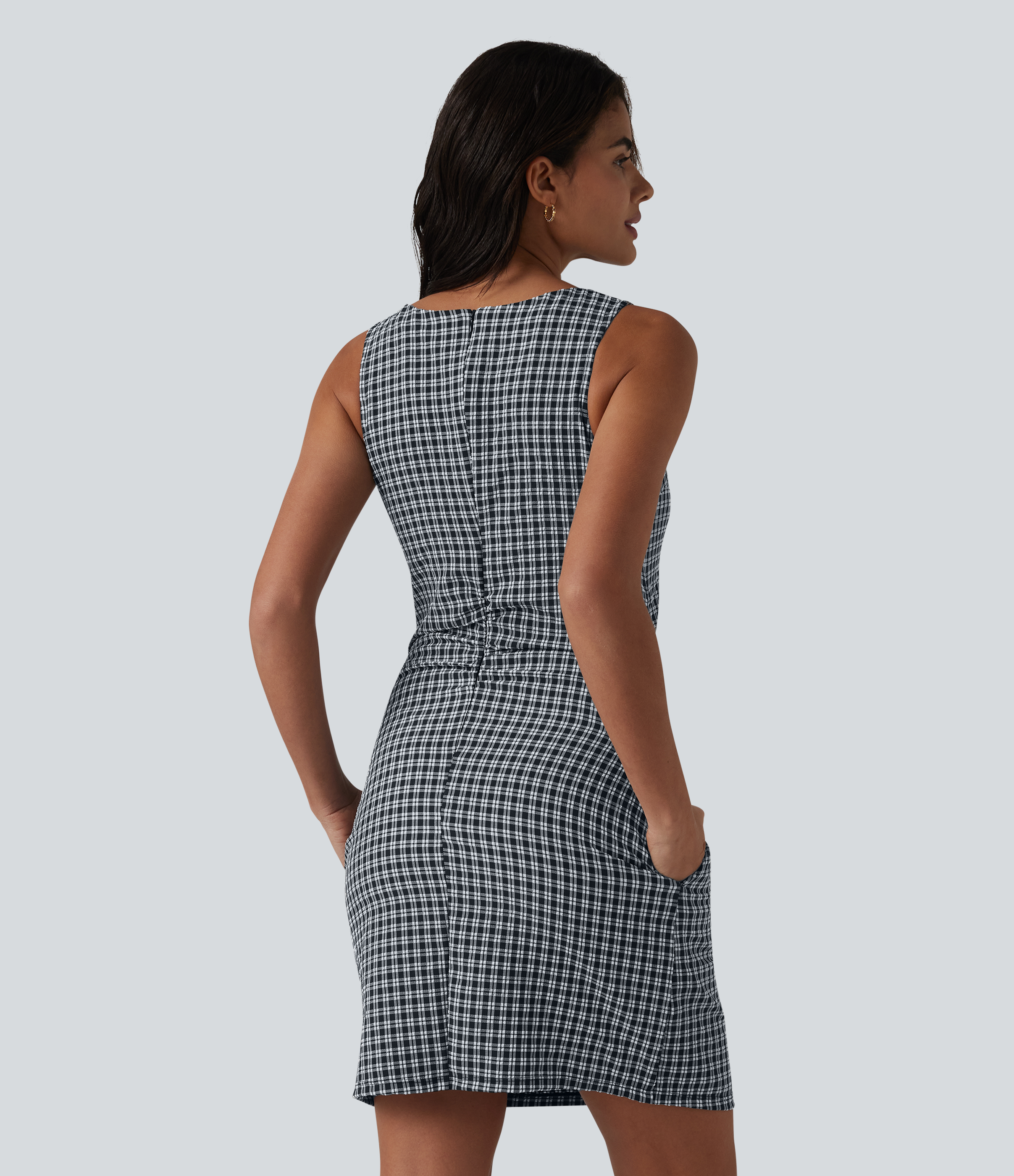 Monochrome Check Abito mini casual smanicato con scollo a barca, motivo vichy (gingham) e tasche / 2
