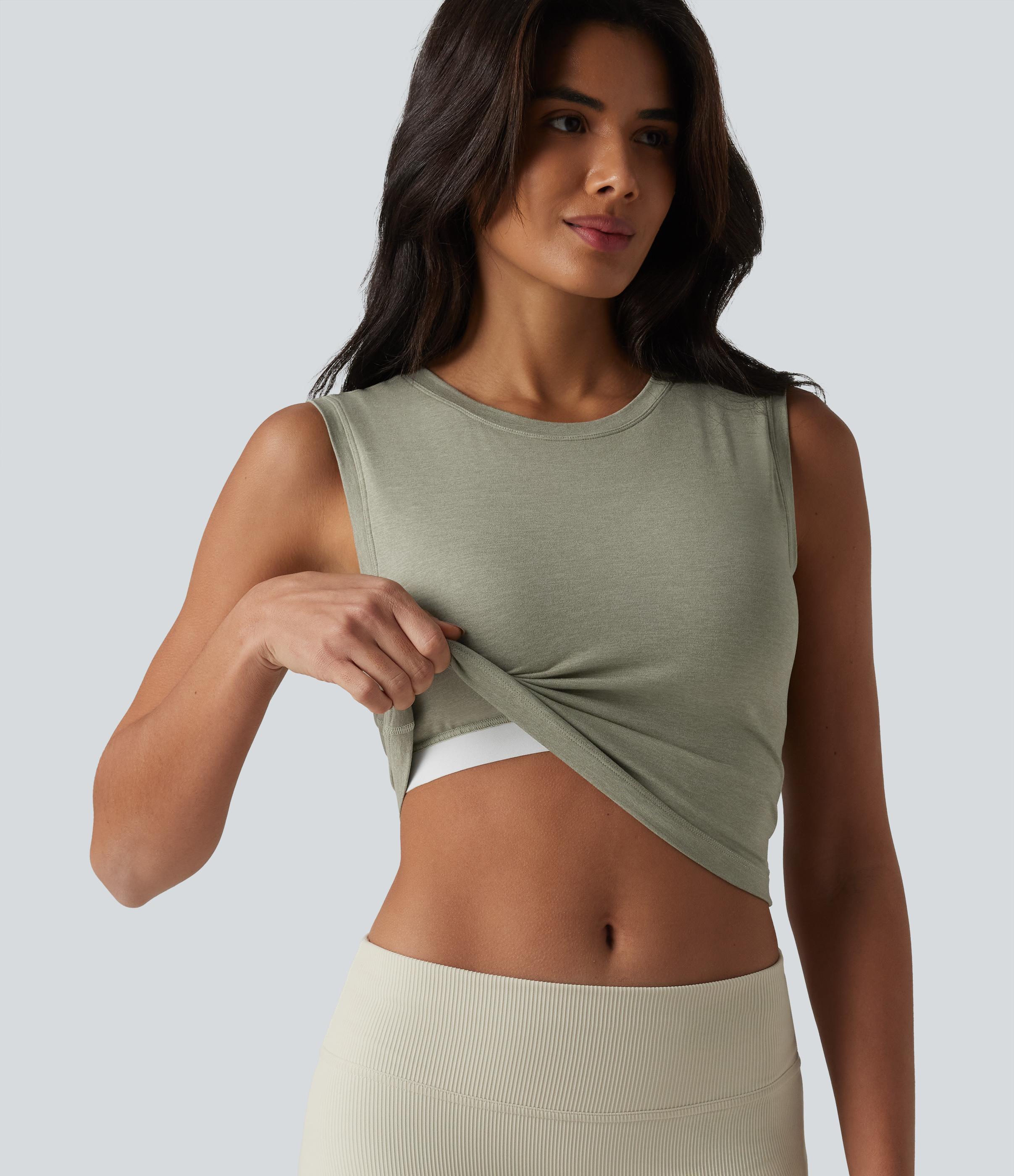 Round Neck Built-in Bra Cropped Workout Tank Top