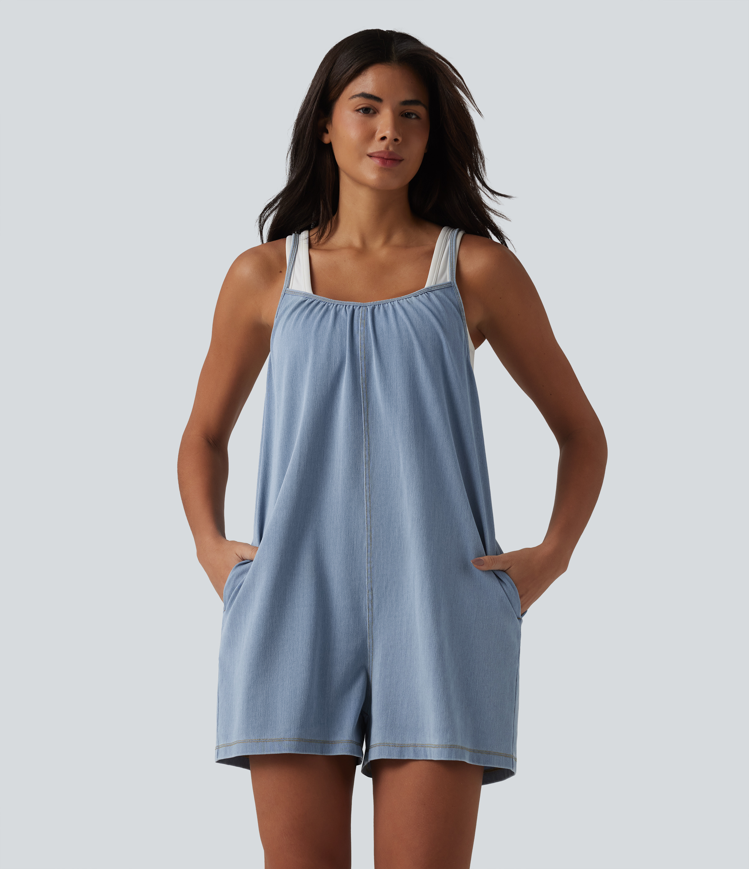 Combinaison-short décontractée en denim à col rond et poches Halara Flex™