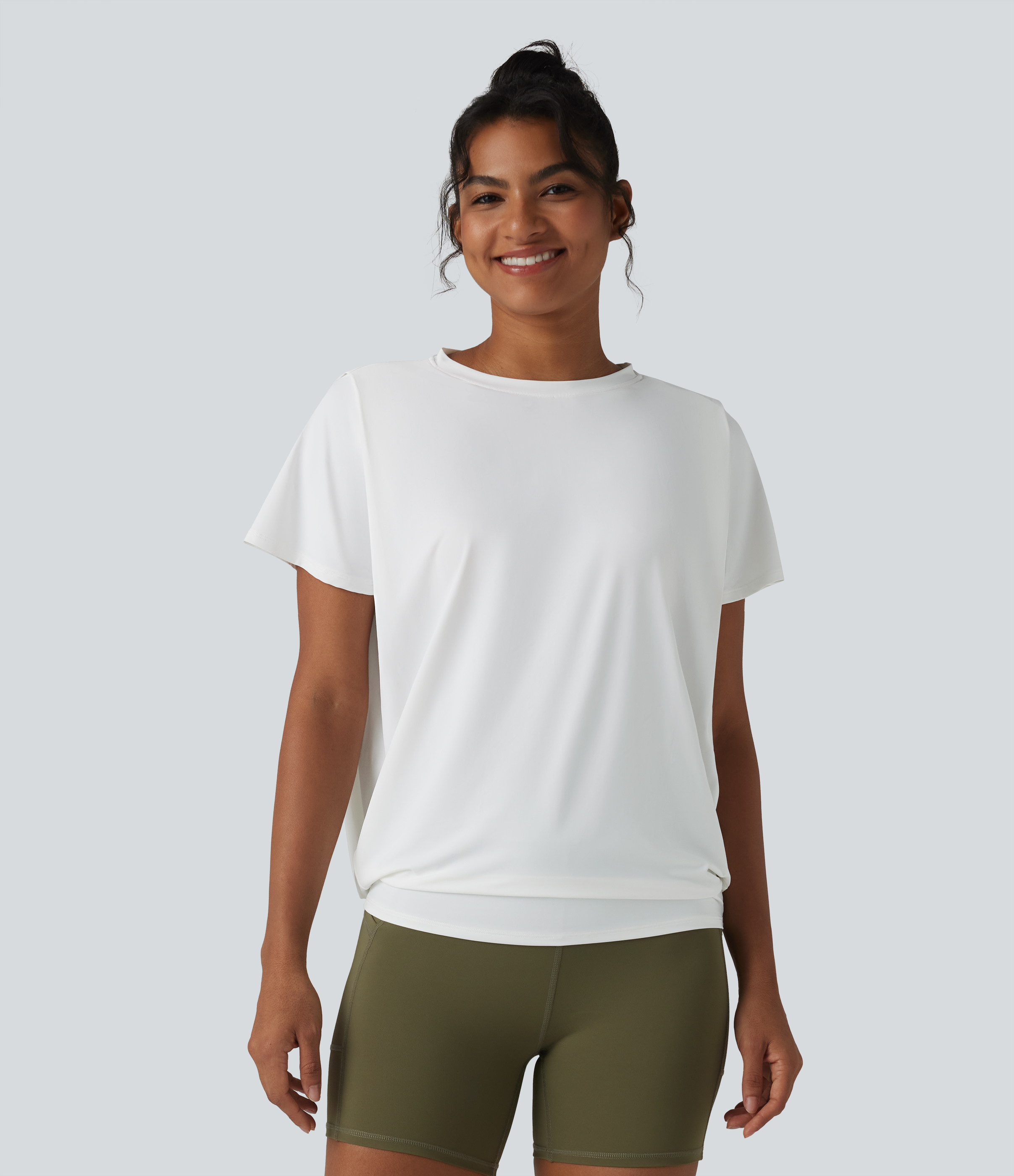 Top deportivo de yoga con cuello redondo, manga corta y fruncido, tacto fresco, UPF50+