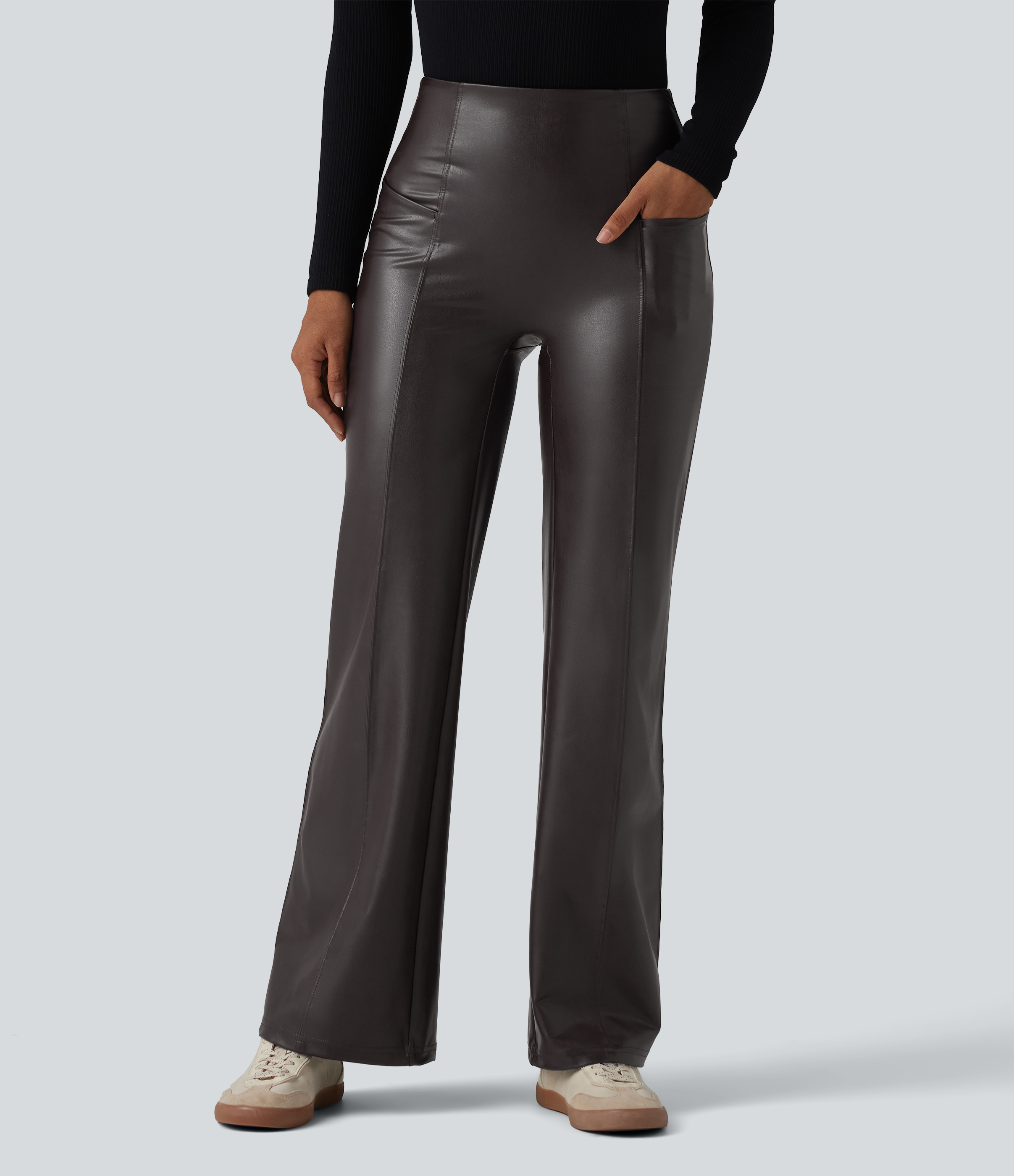 Pantalon casual évasé gainant taille haute en simili cuir extensible avec poches
