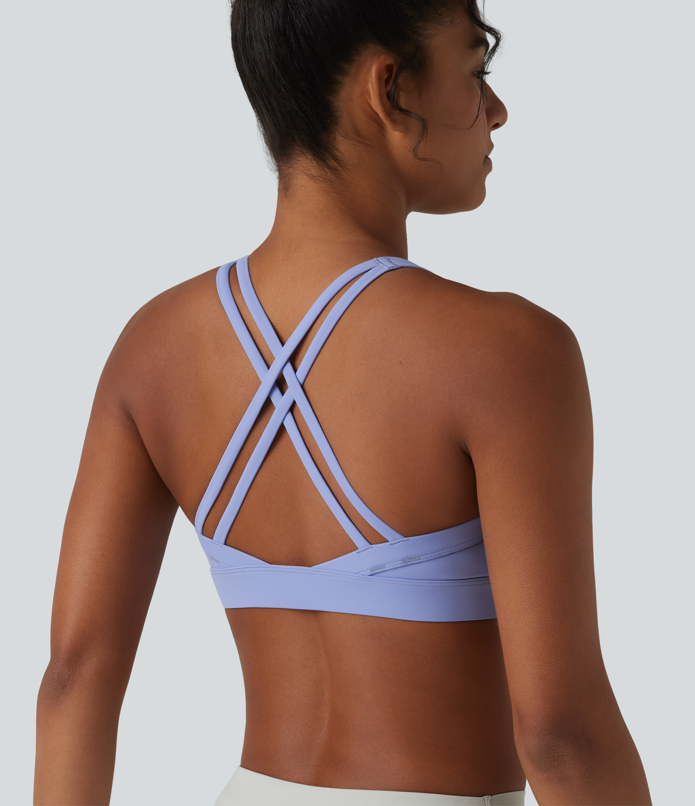 Geraffter Yoga-Sport-BH mit geringem Support