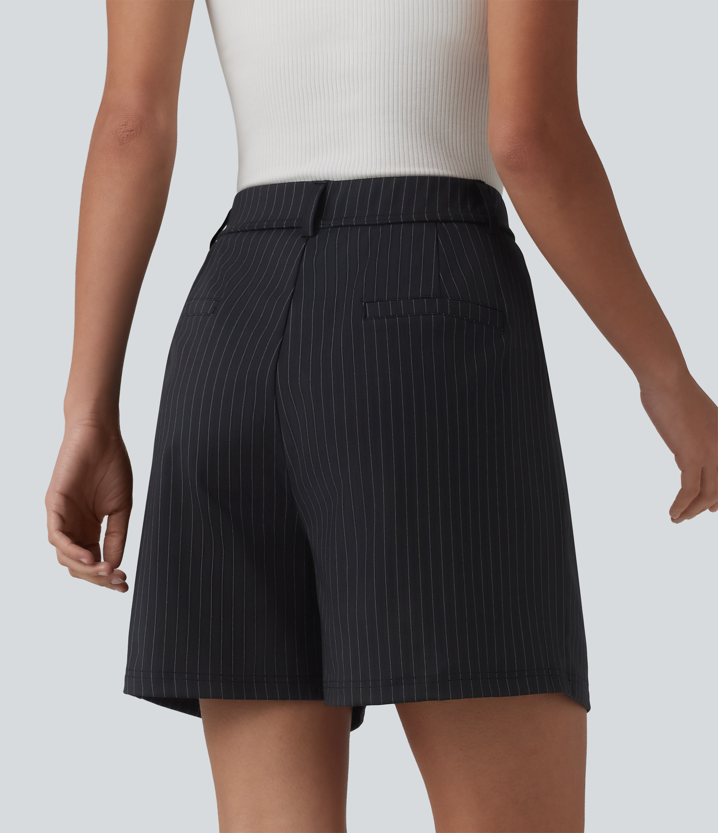 Gunmetal Pinstripe Плисирани работни къси панталони с висока талия и райета, с джобове / 2