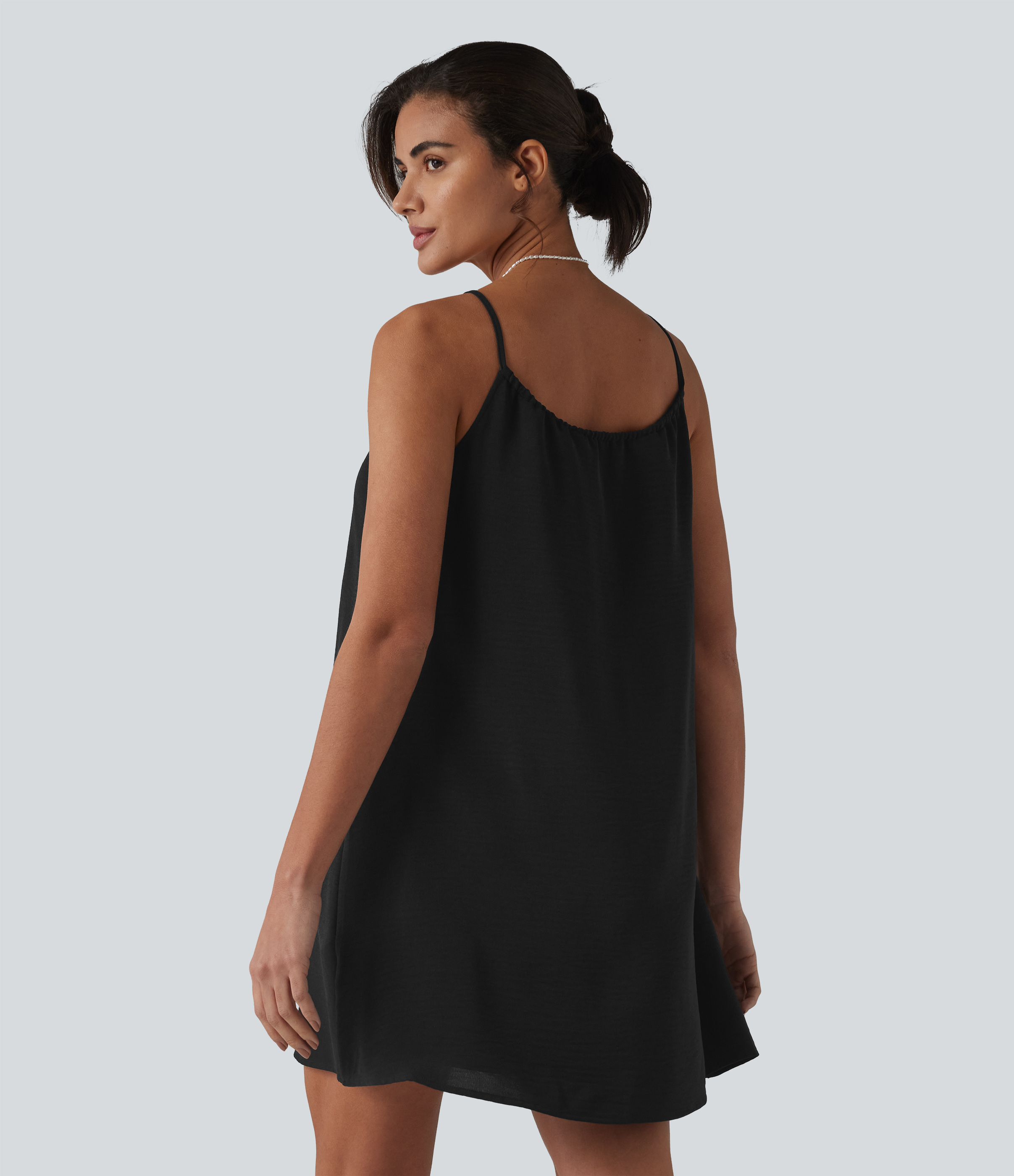 Noir Robe courte à bretelles aspect lin avec laçage décoratif et poches / 2